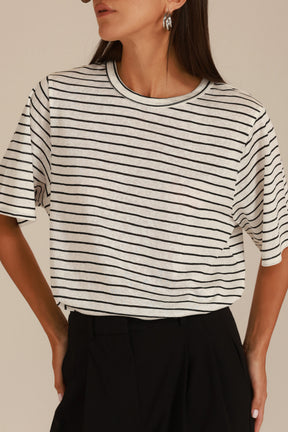 חולצת לואיסנה פסים לבן/שחור