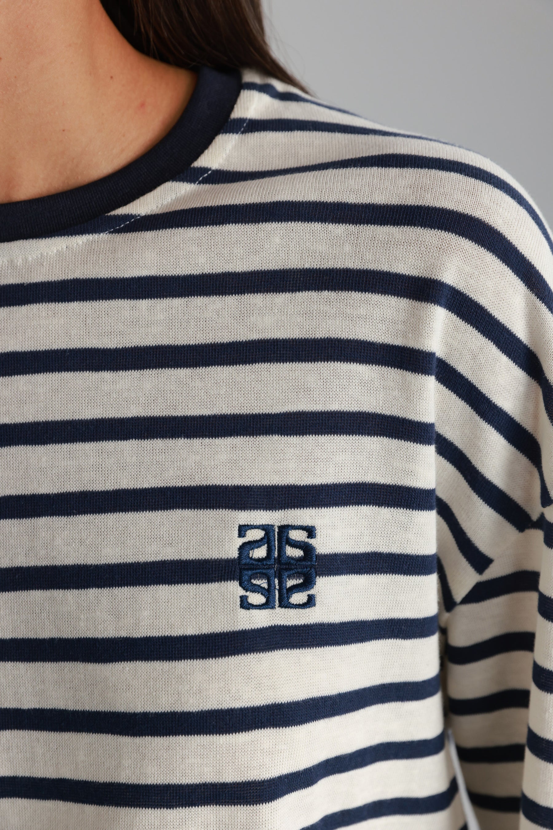 חולצת לוסי פסים שמנת/נייבי