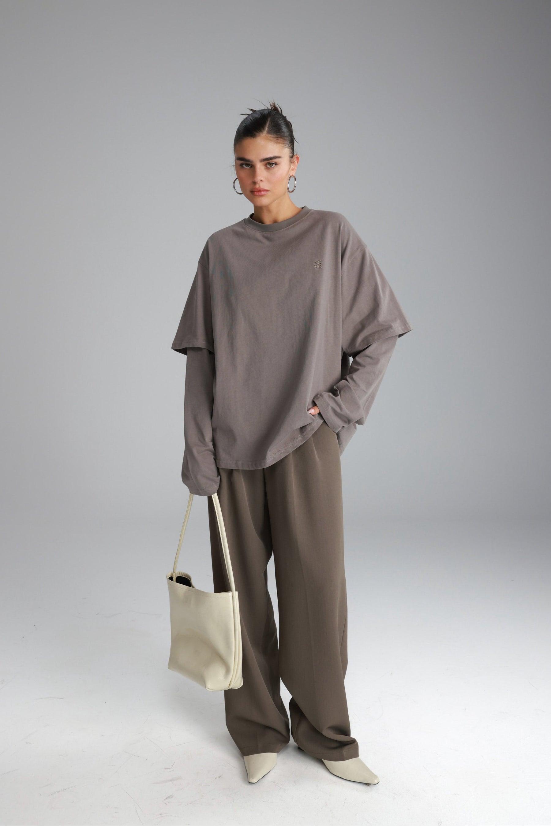 חולצת ולנטינה אפורה