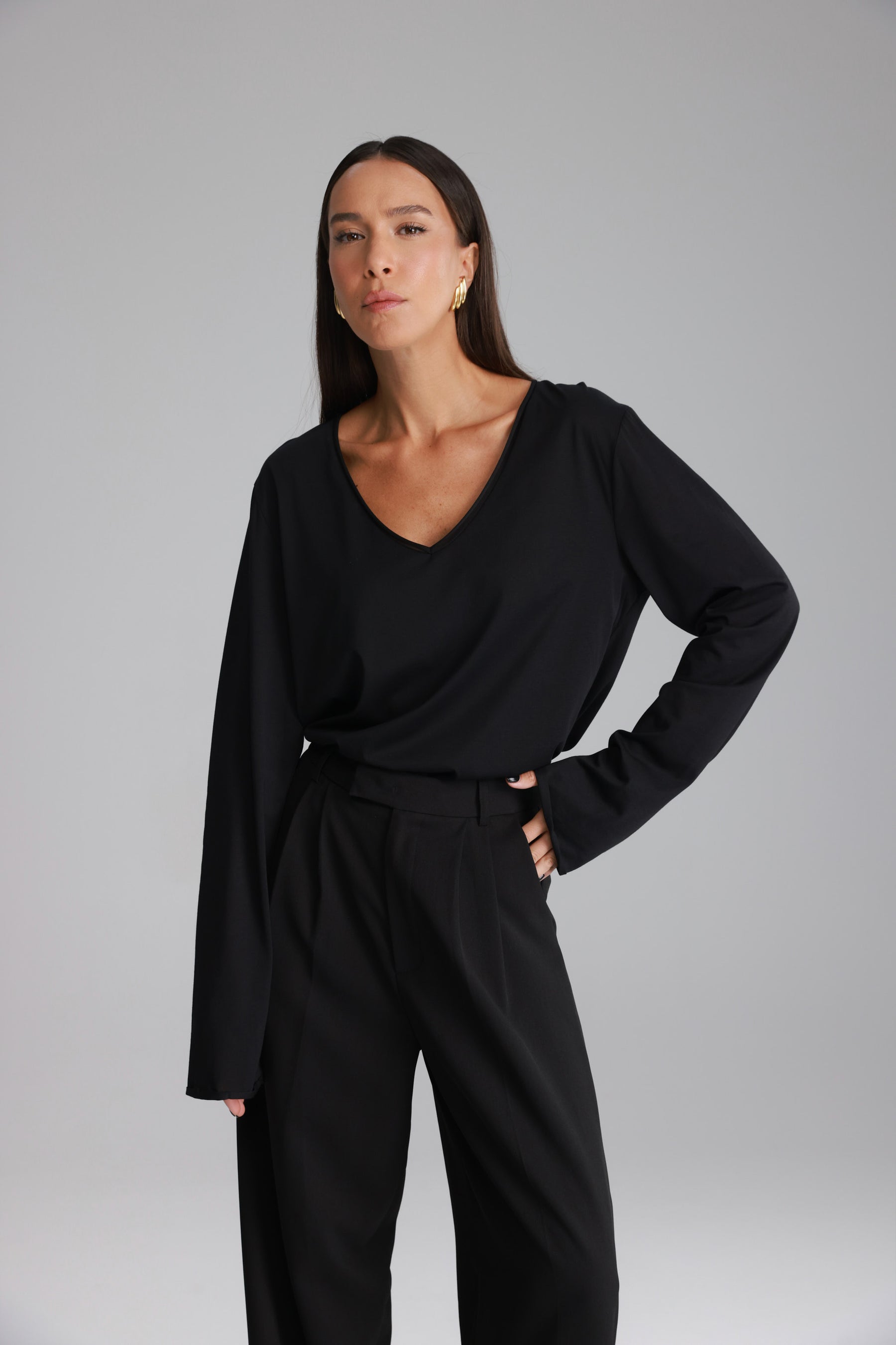 חולצת ג'ין שחורה