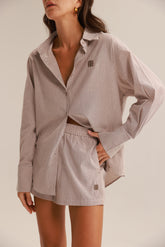 חליפת נואה חומה