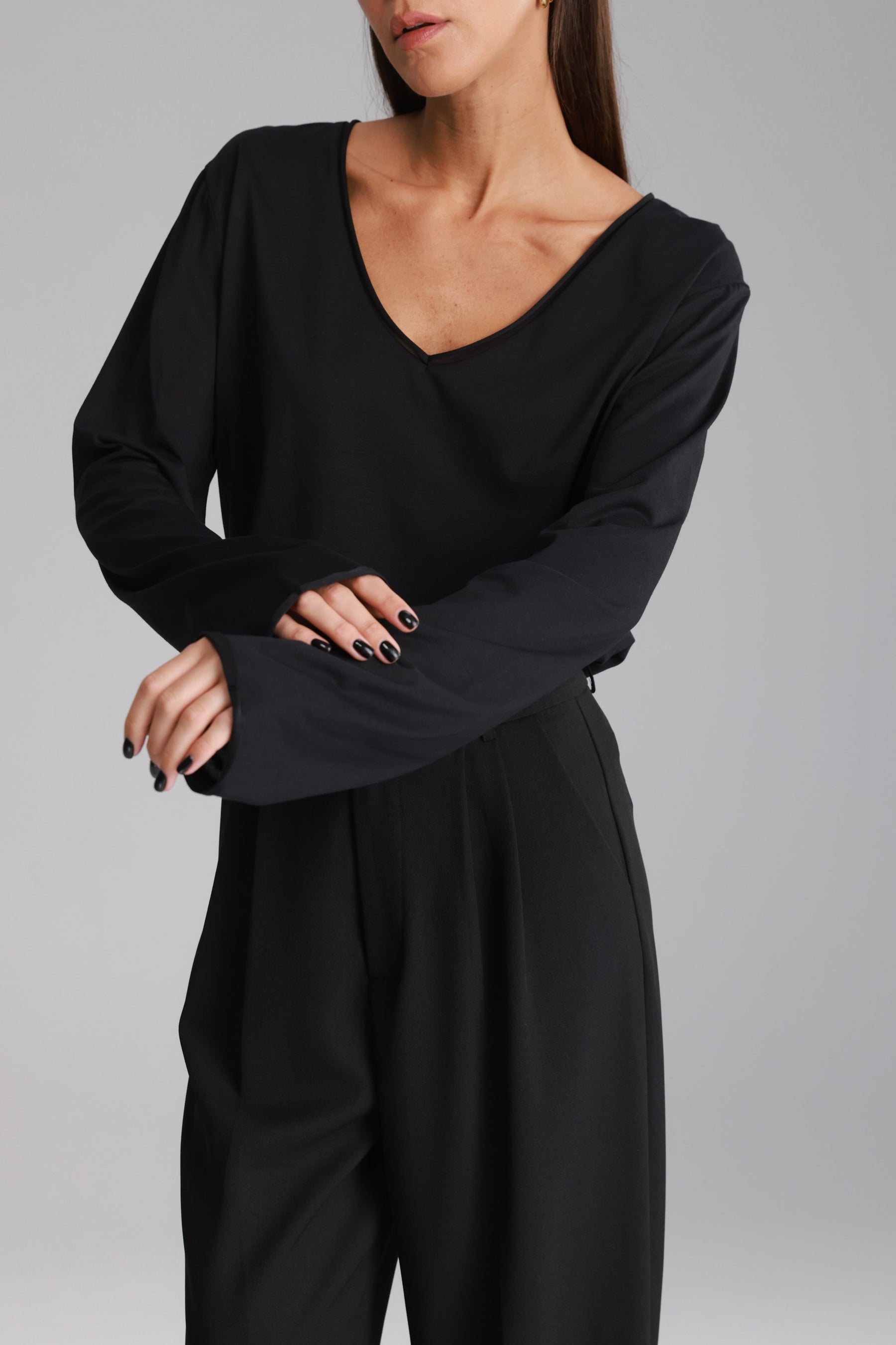 חולצת ג'ין שחורה