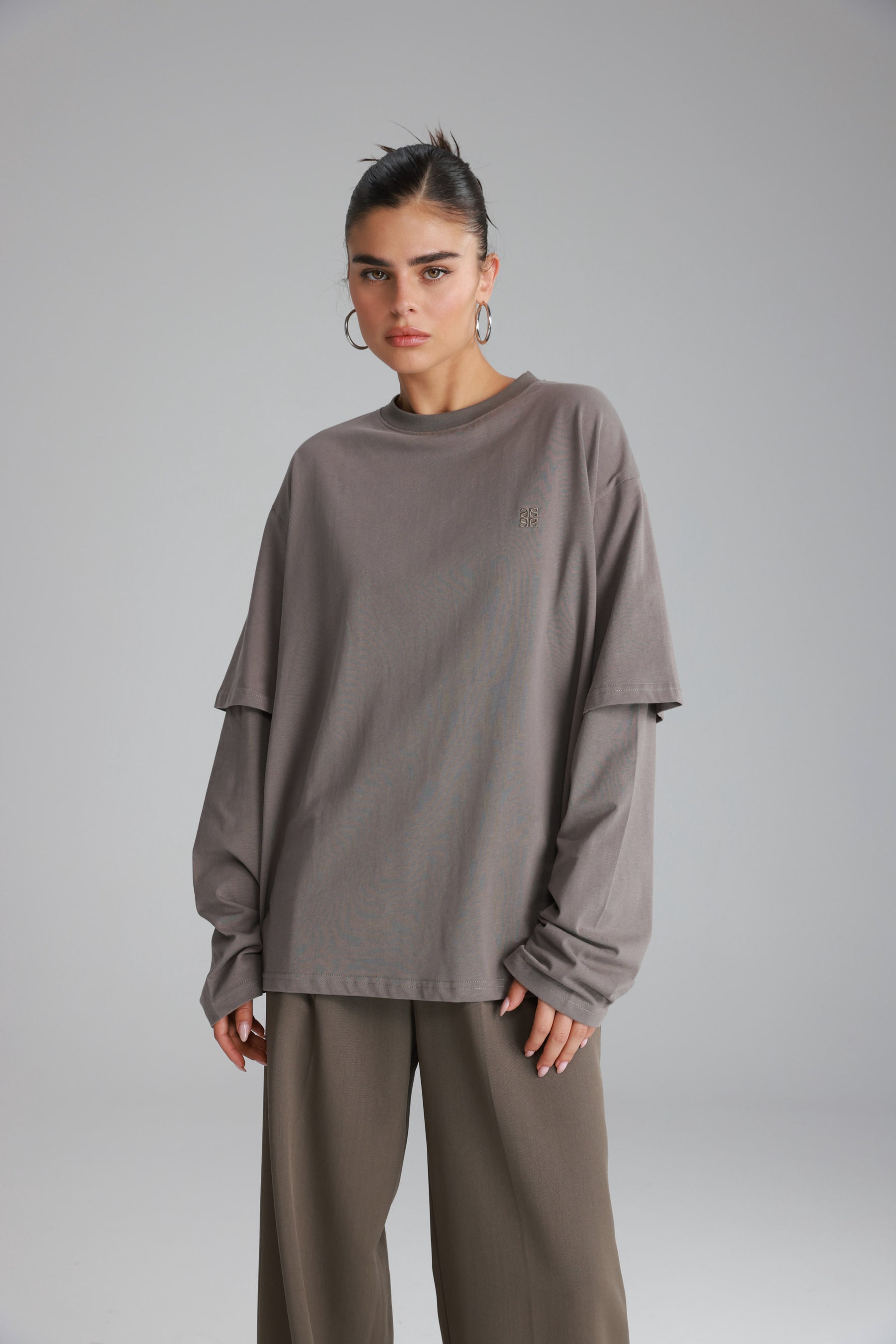 חולצת ולנטינה אפורה