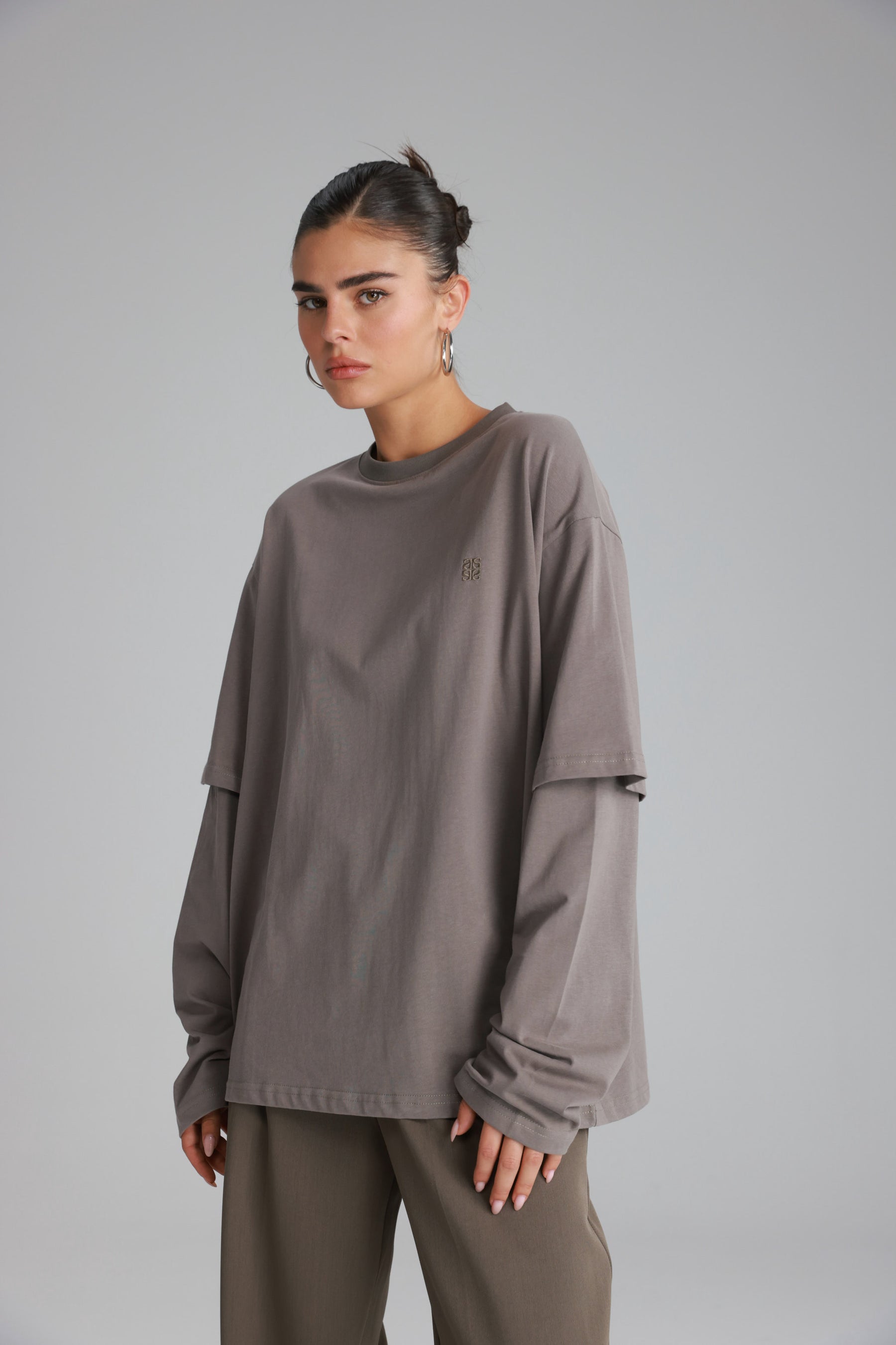 חולצת ולנטינה אפורה