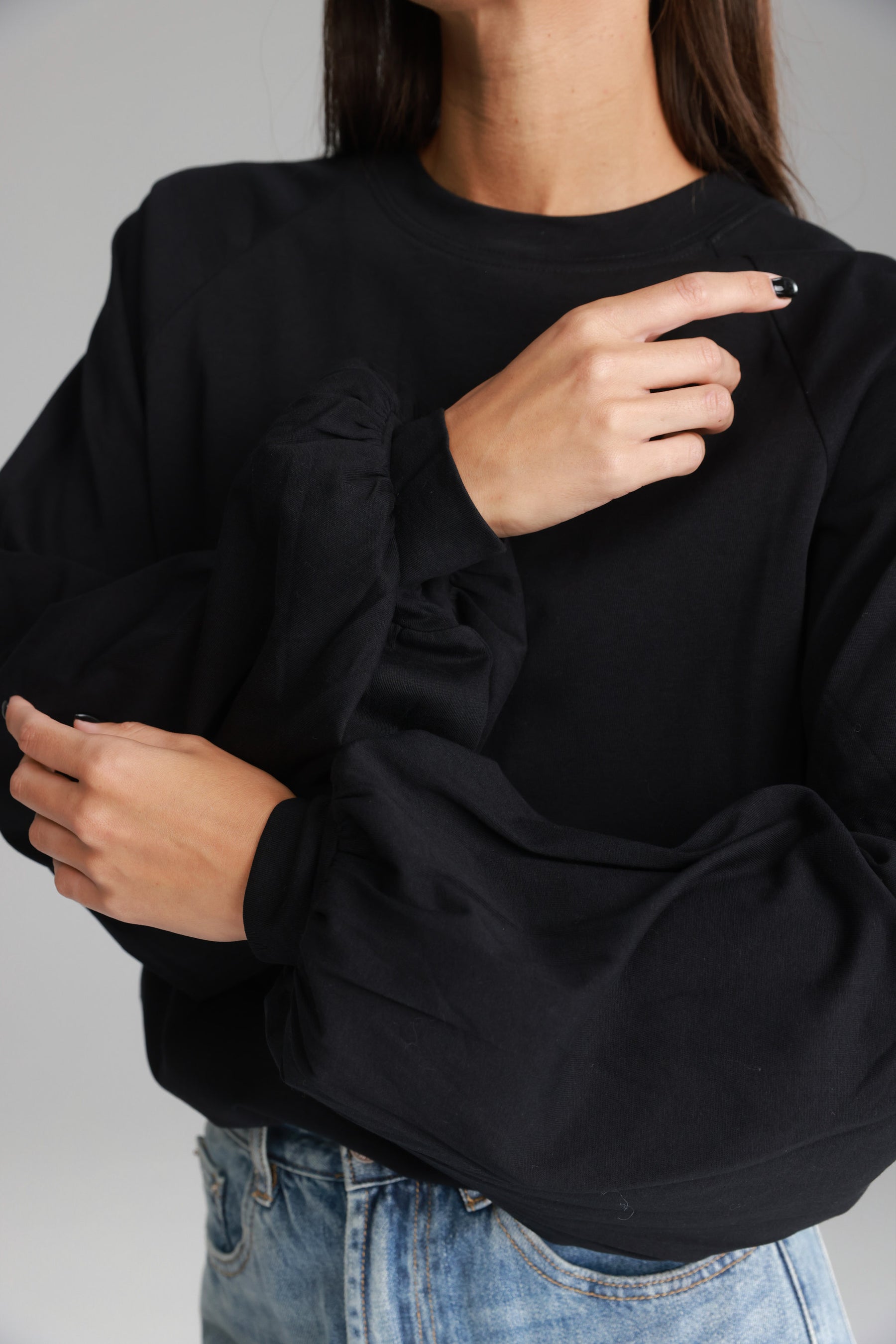 חולצת קיארה שחורה