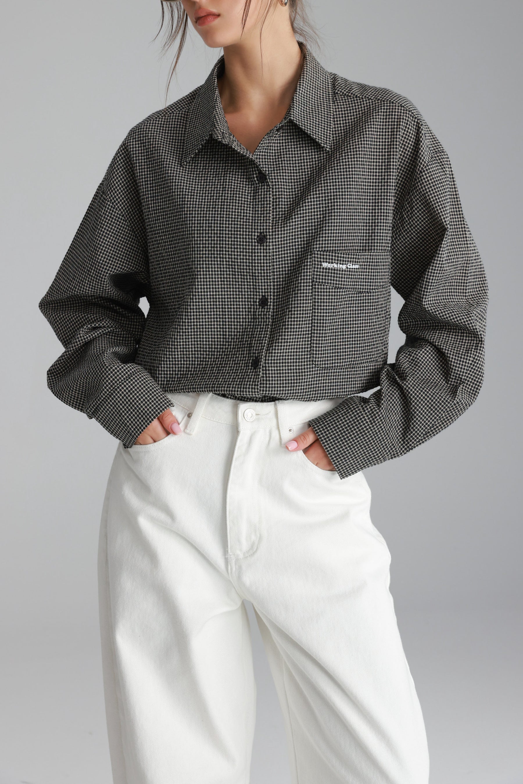 חולצת לאלי מכופתרת שחורה