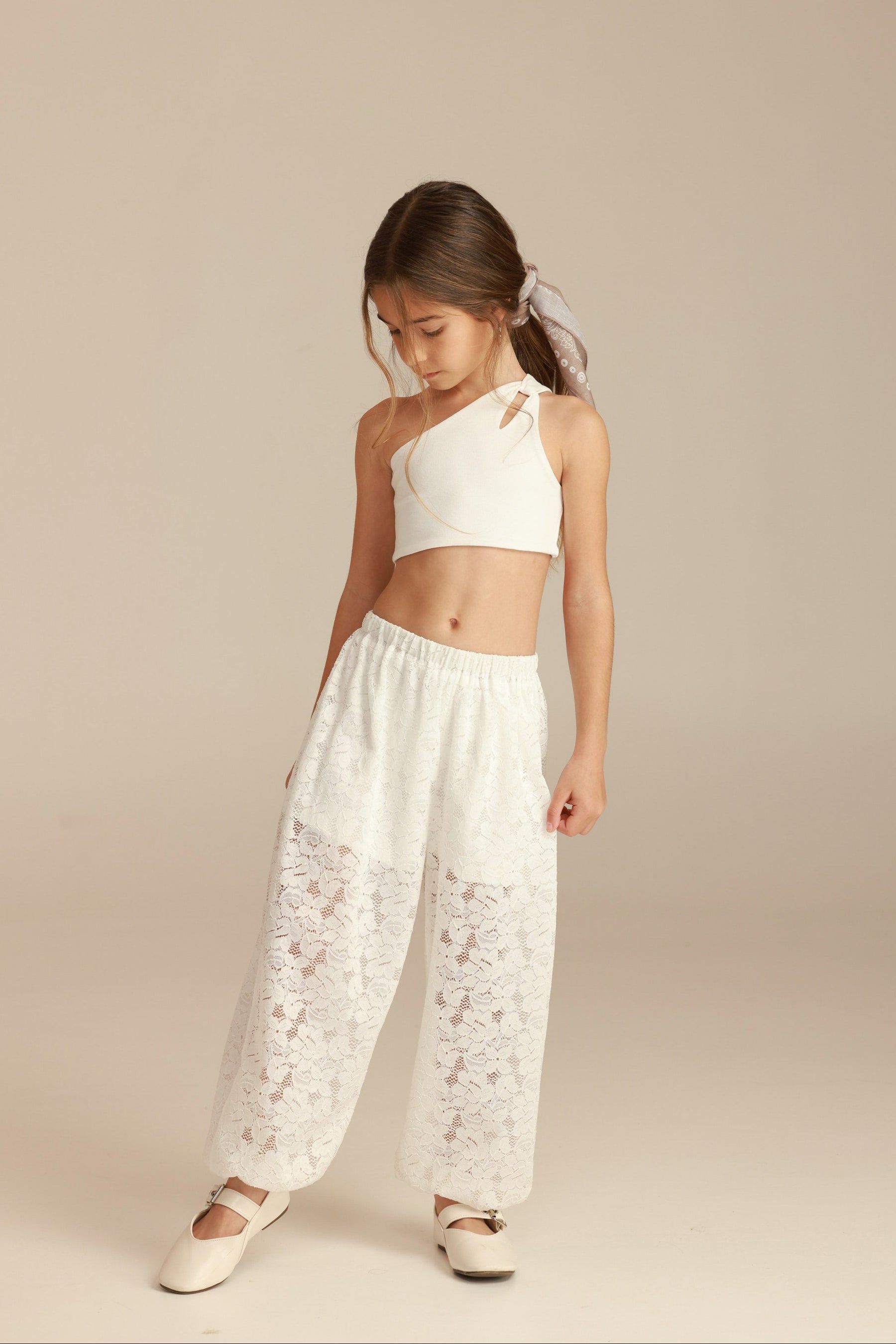 מכנסי ולנסיה לבנים