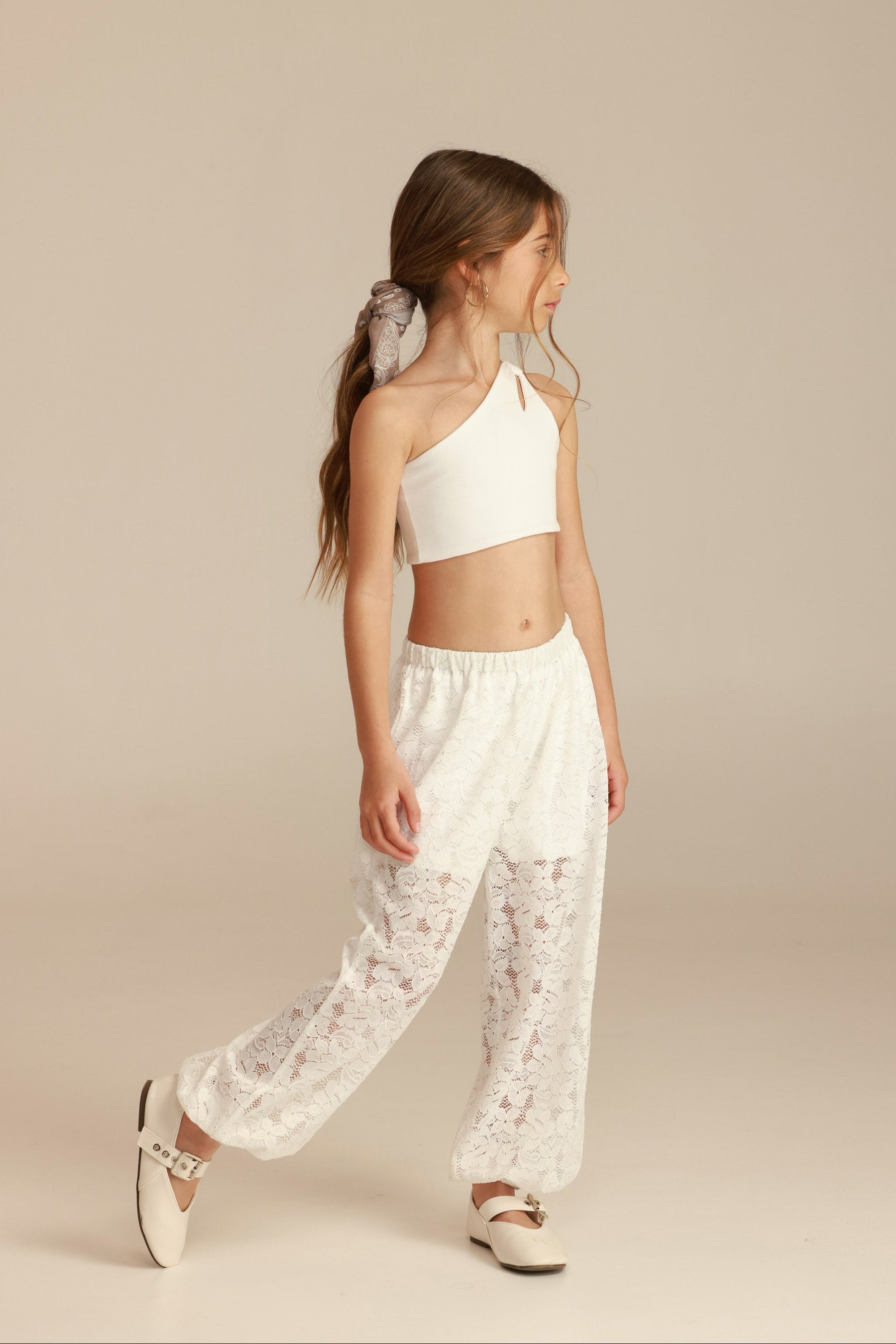 מכנסי ולנסיה לבנים