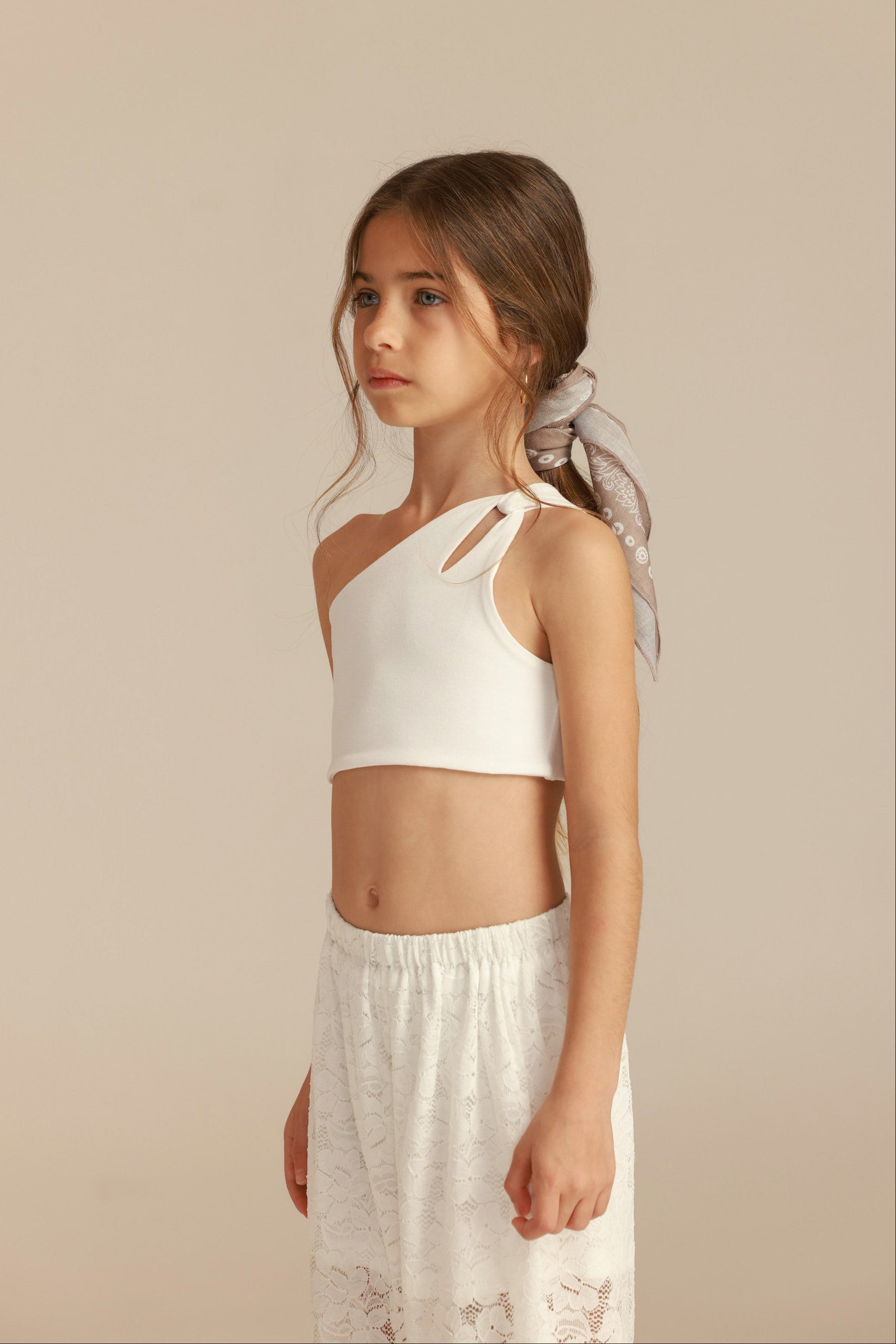 גופיית עמליה לבנה