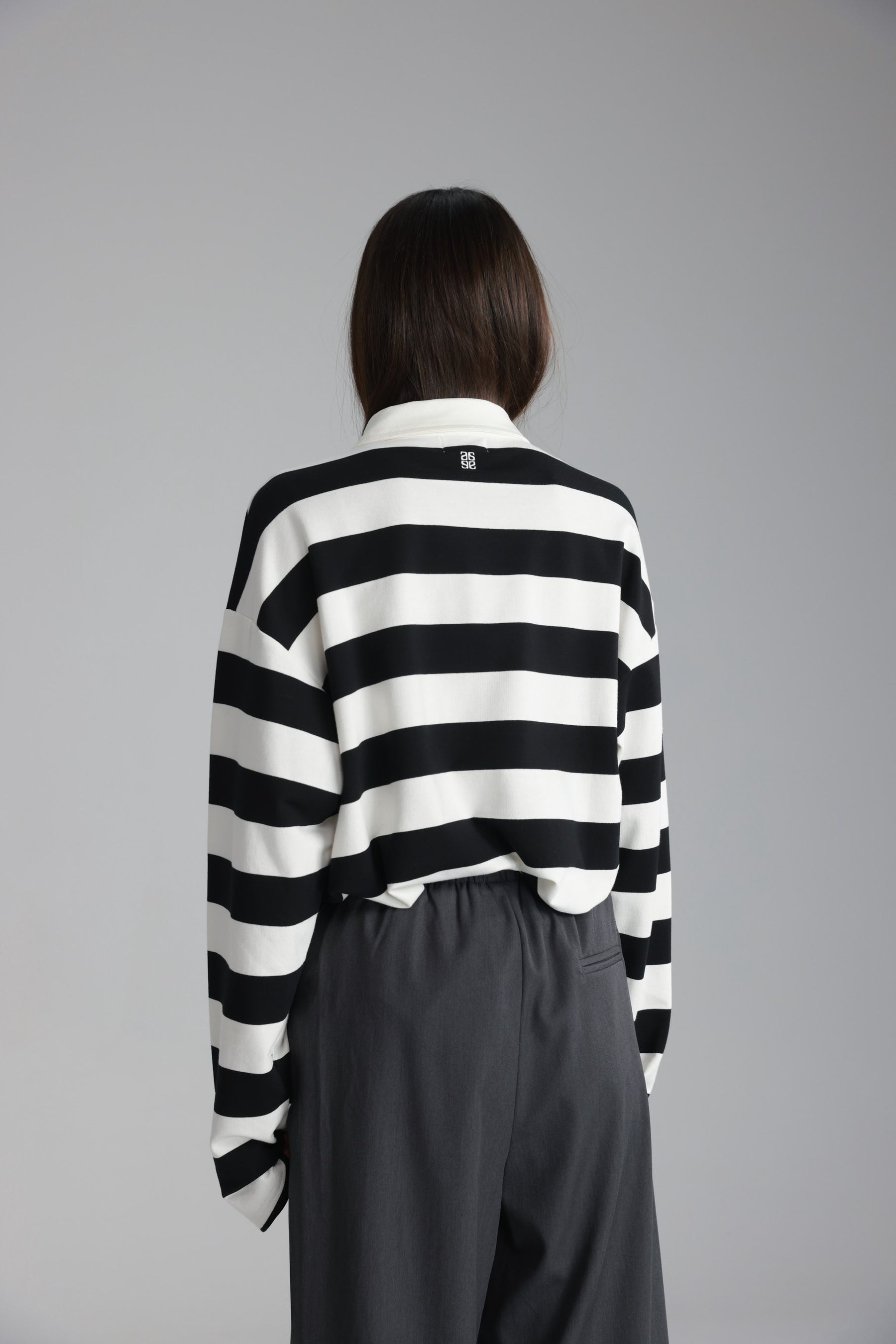 חולצת לורי פסים שחור/לבן