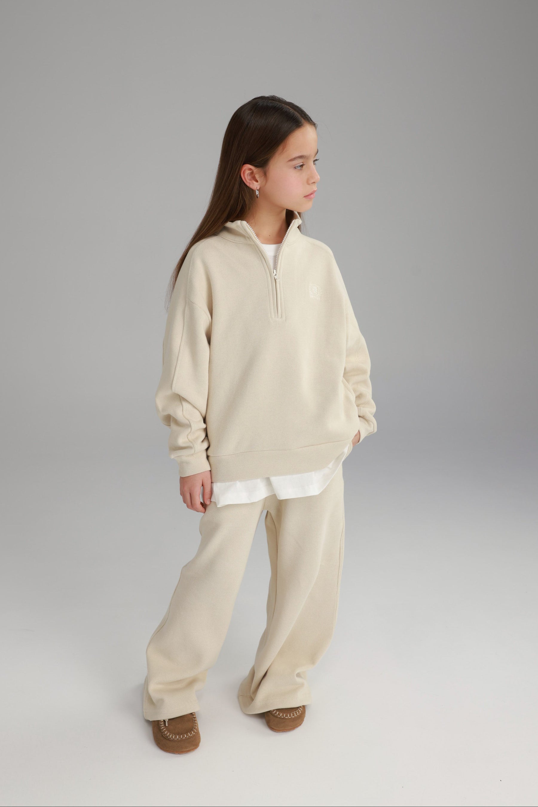 חליפת קיארה בז'