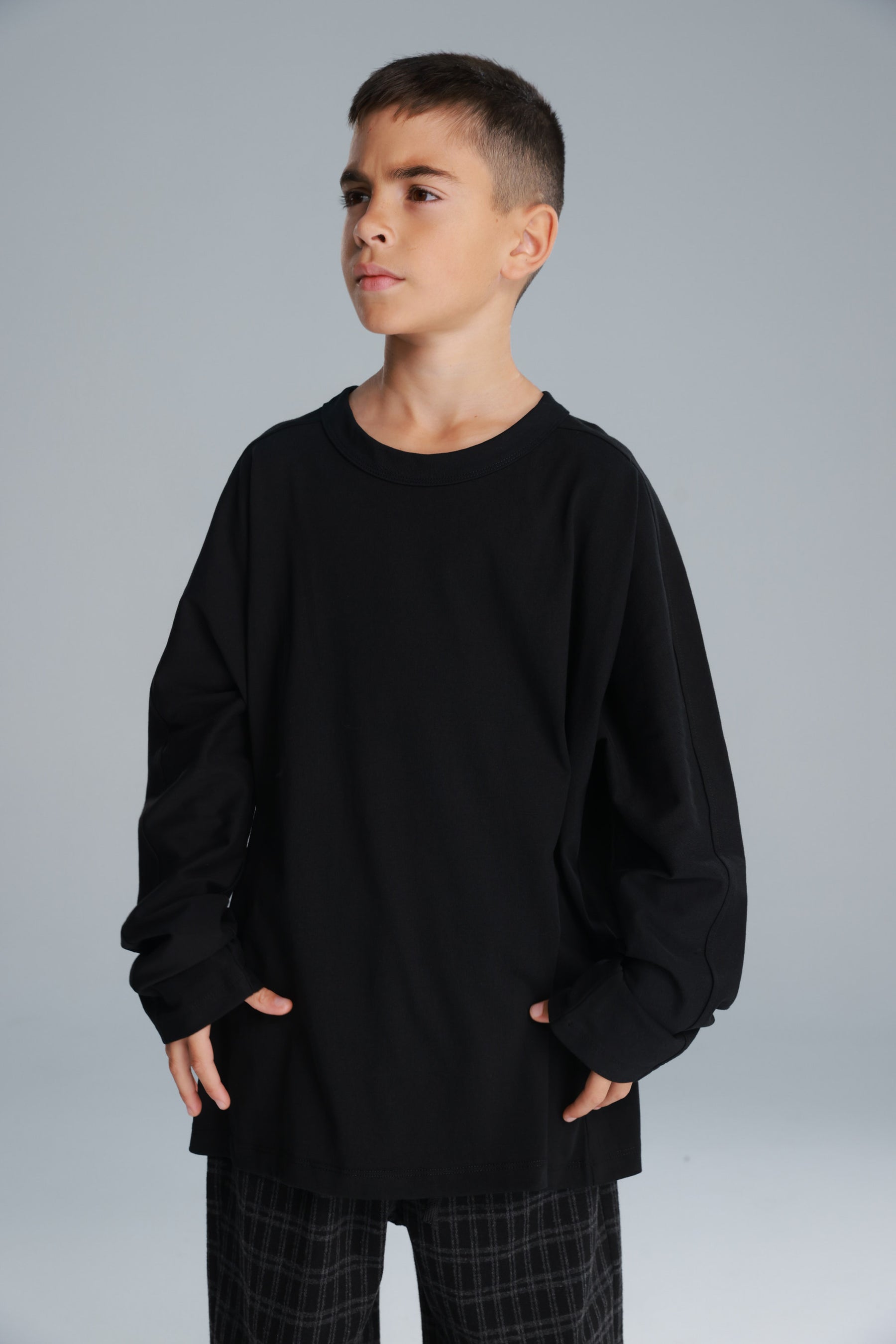 חולצת קרינה שחורה