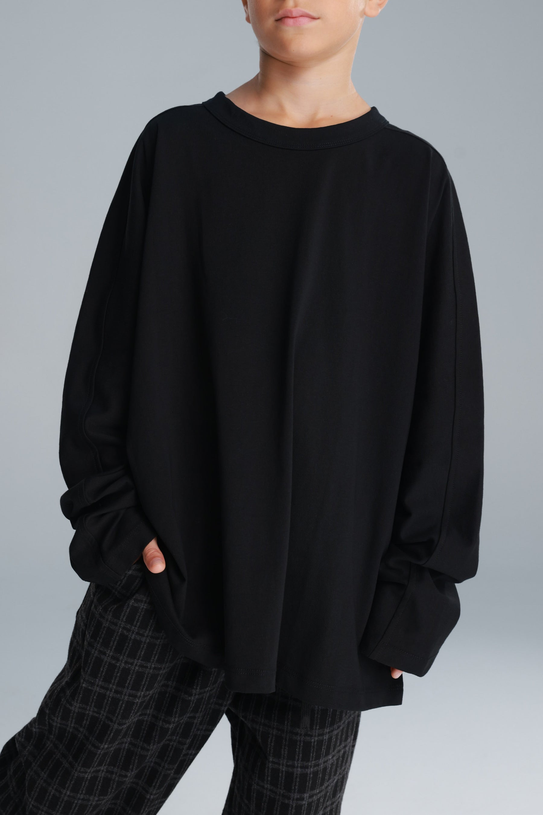 חולצת קרינה שחורה