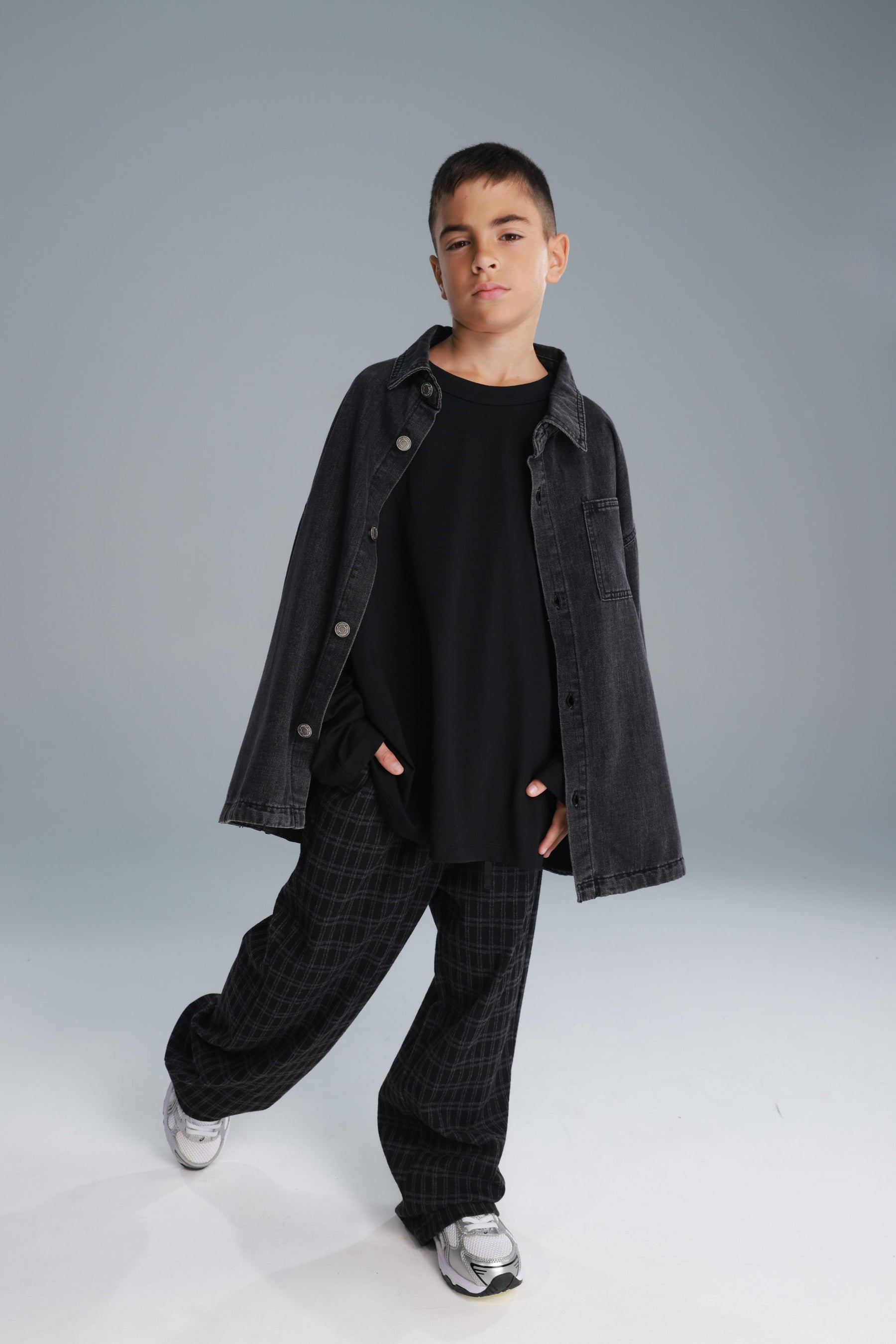 חולצת קרינה שחורה