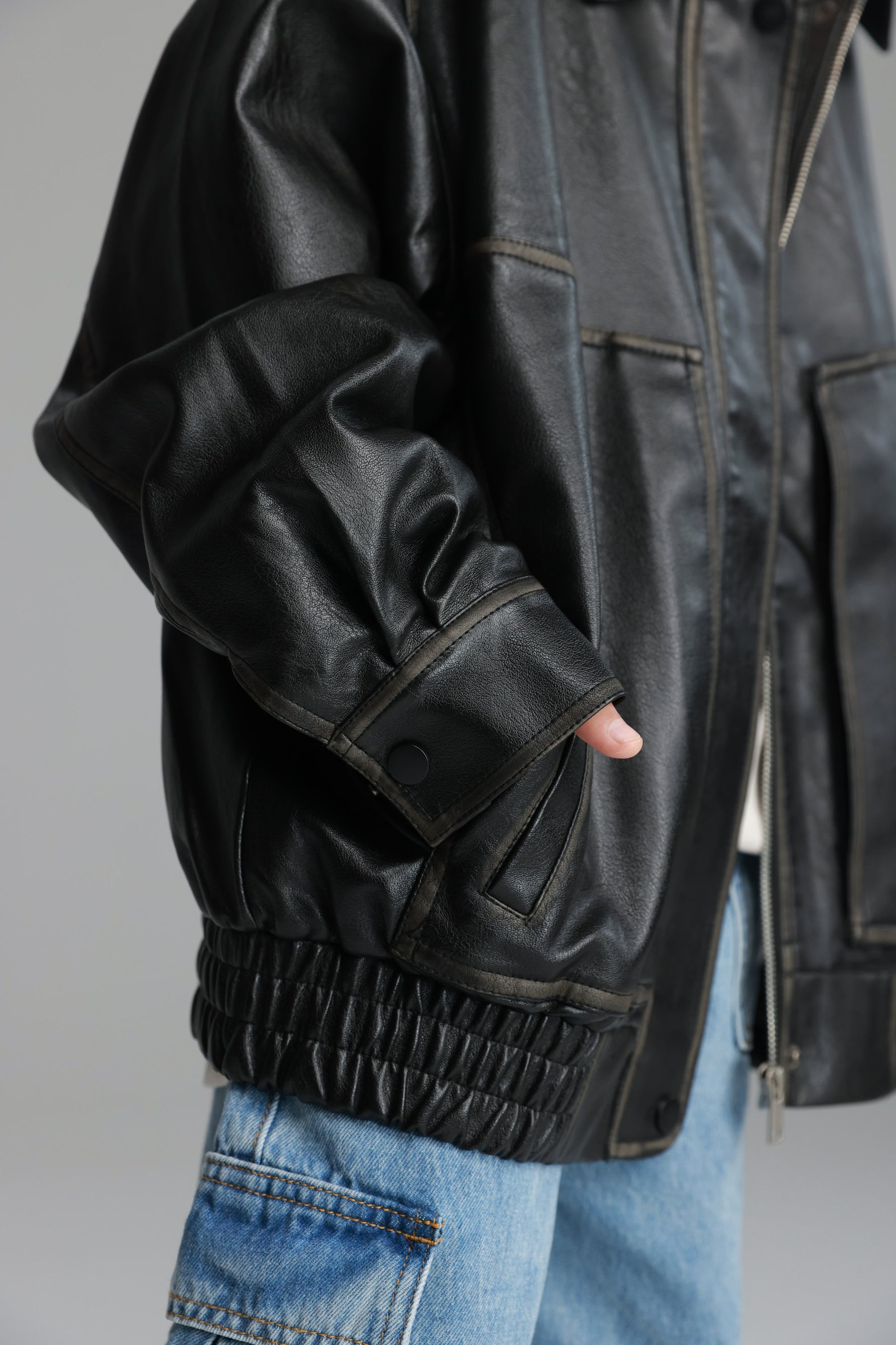 מעיל האנה דמוי עור שחור