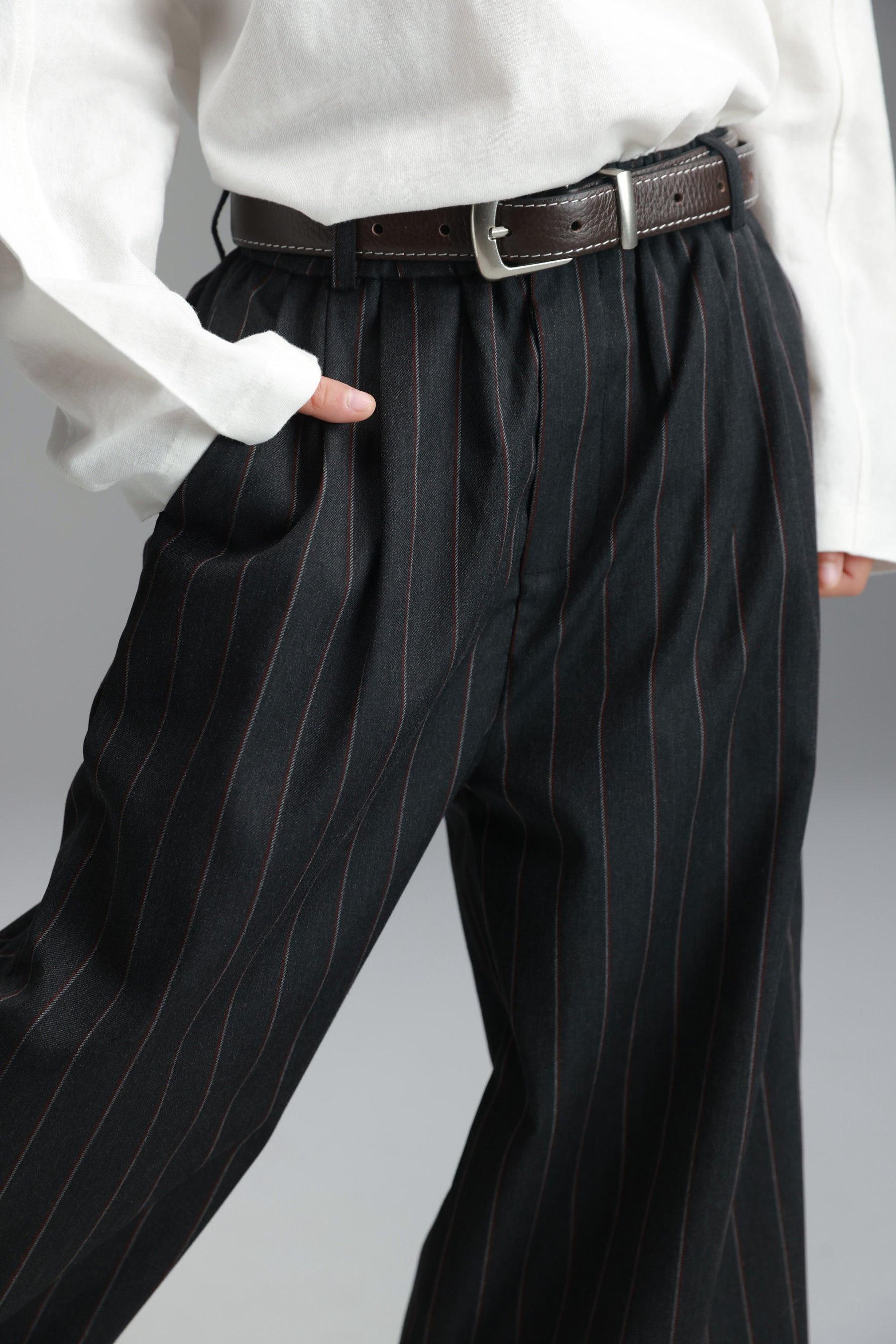 חגורת איב חום כהה אבזם כסף