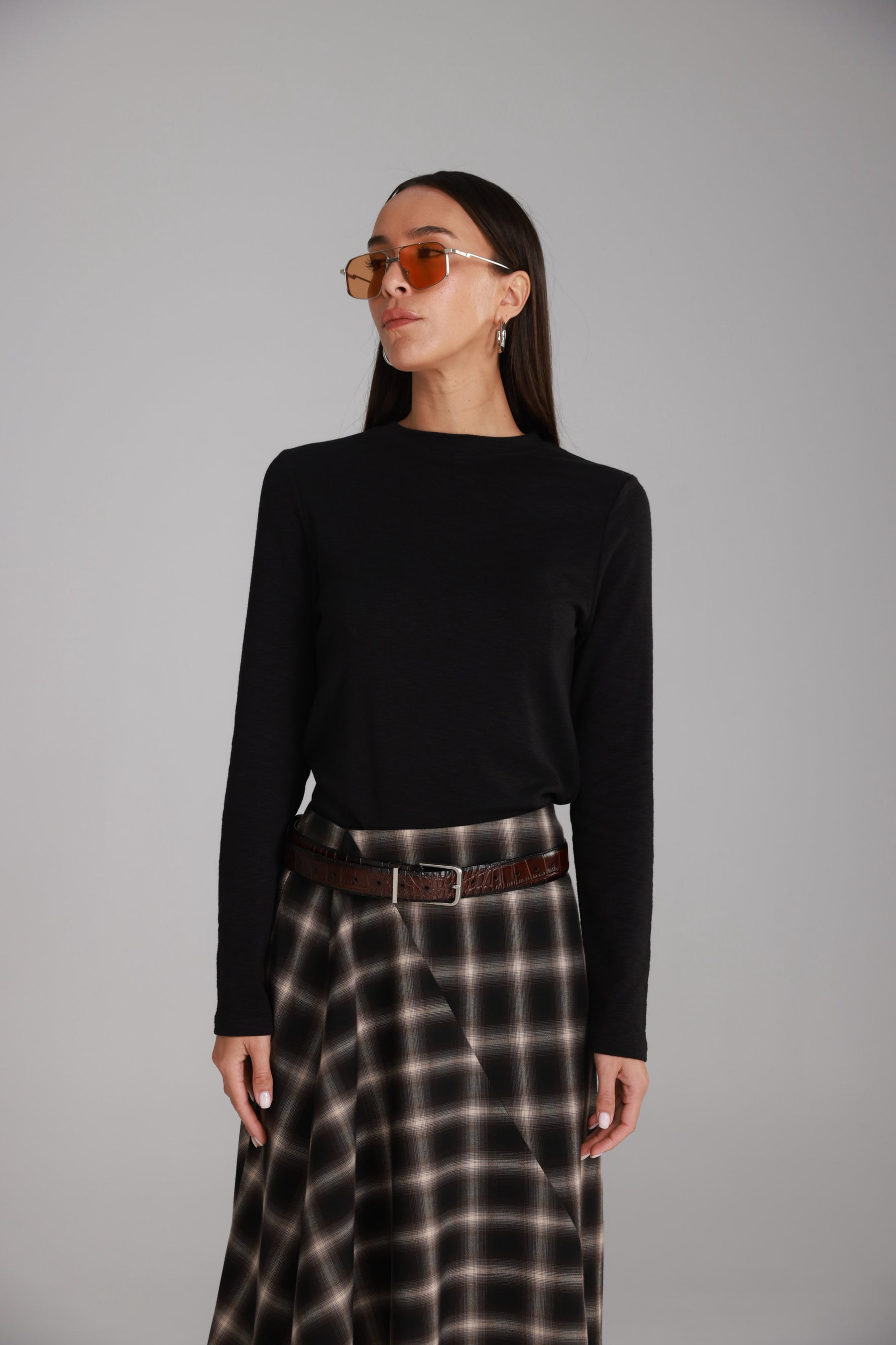 חולצת ג'יני שחורה