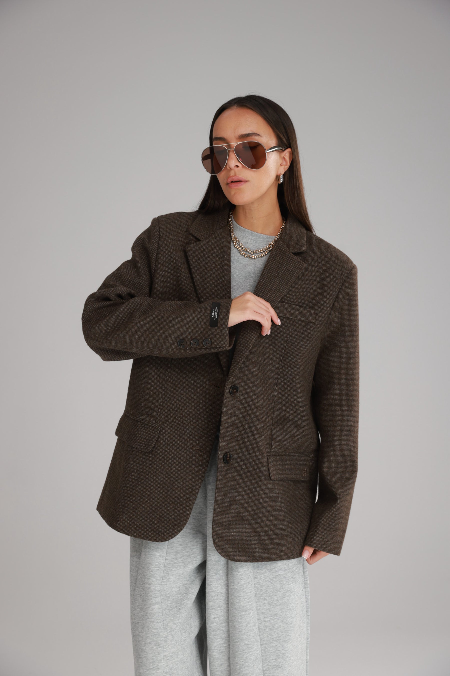 בלייזר אנדי חום כהה