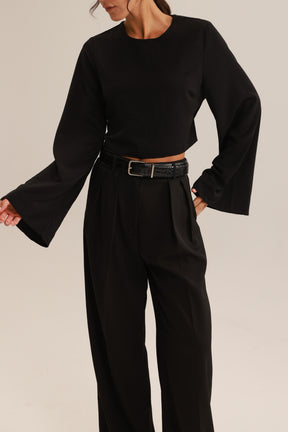 חולצת מלני שחורה