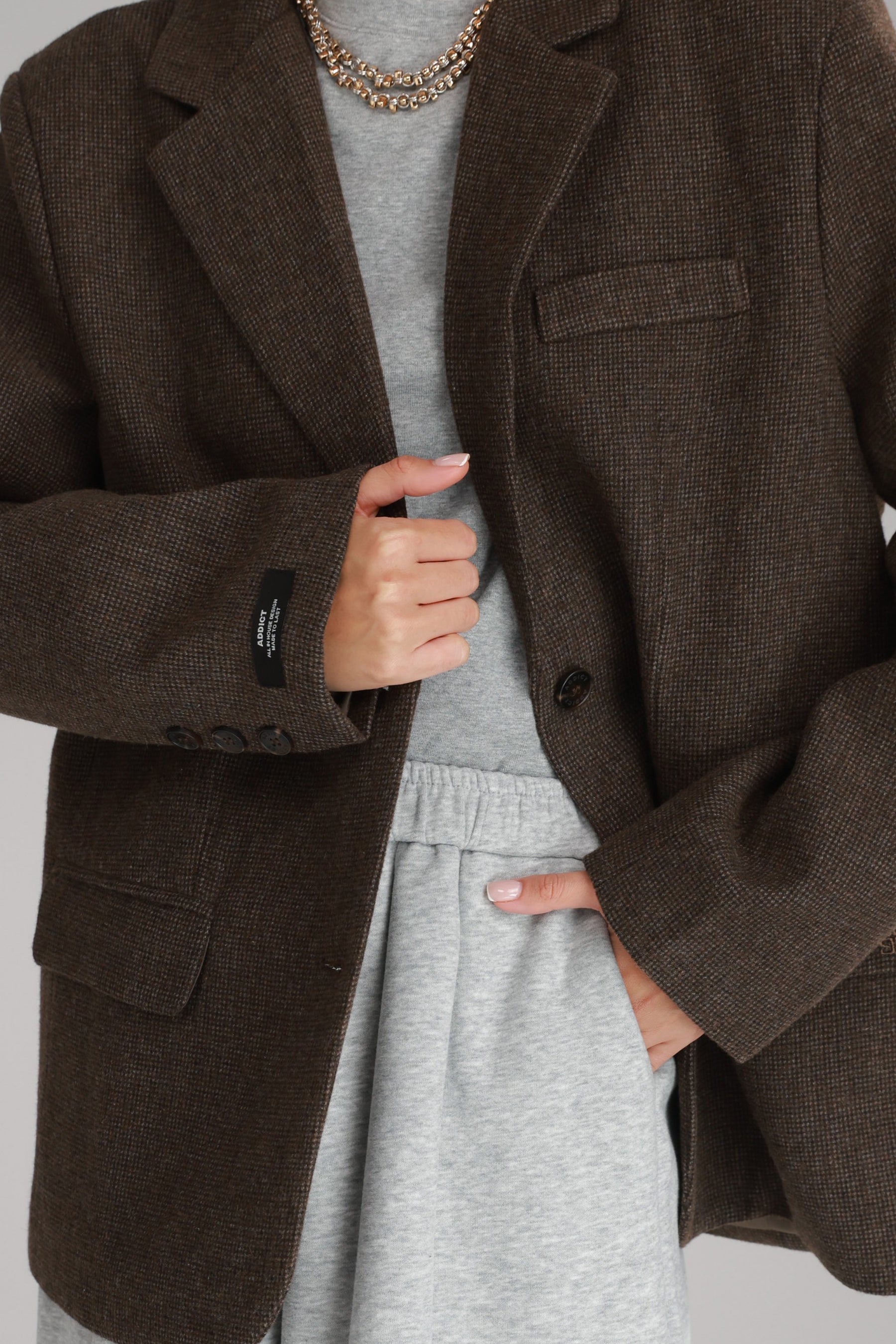 בלייזר אנדי חום כהה