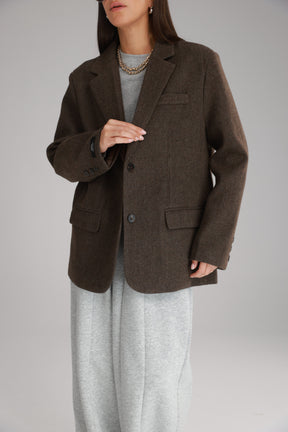 בלייזר אנדי חום כהה