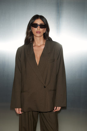 בלייזר הנרי משובץ