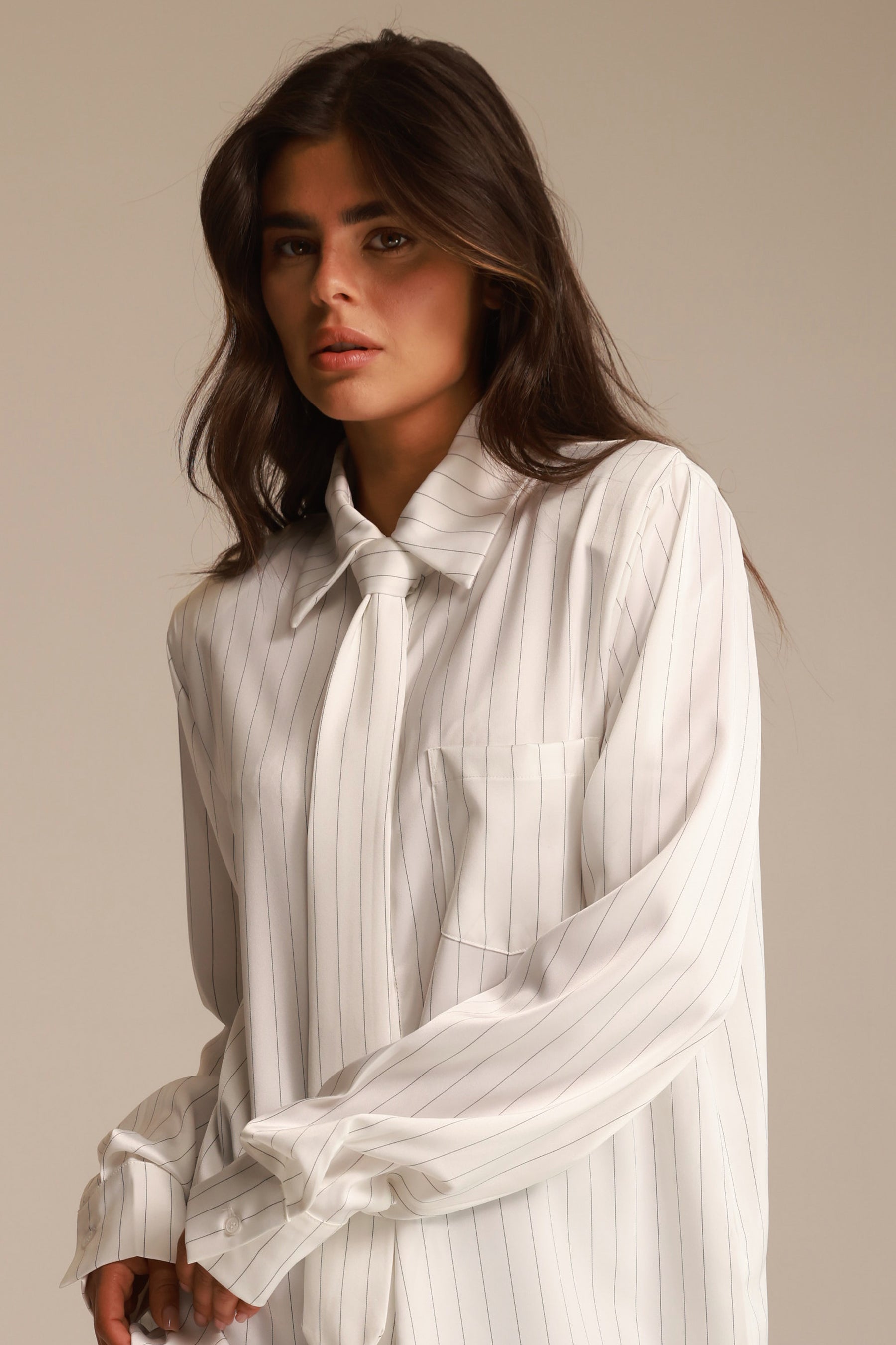 חולצת רוג'רס מכופתרת לבנה