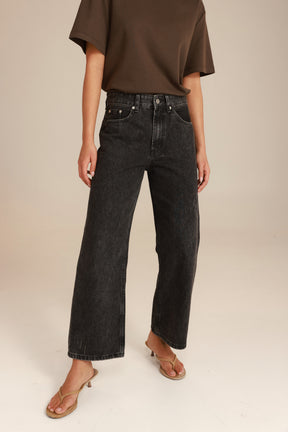 ג'ינס טוני שחור