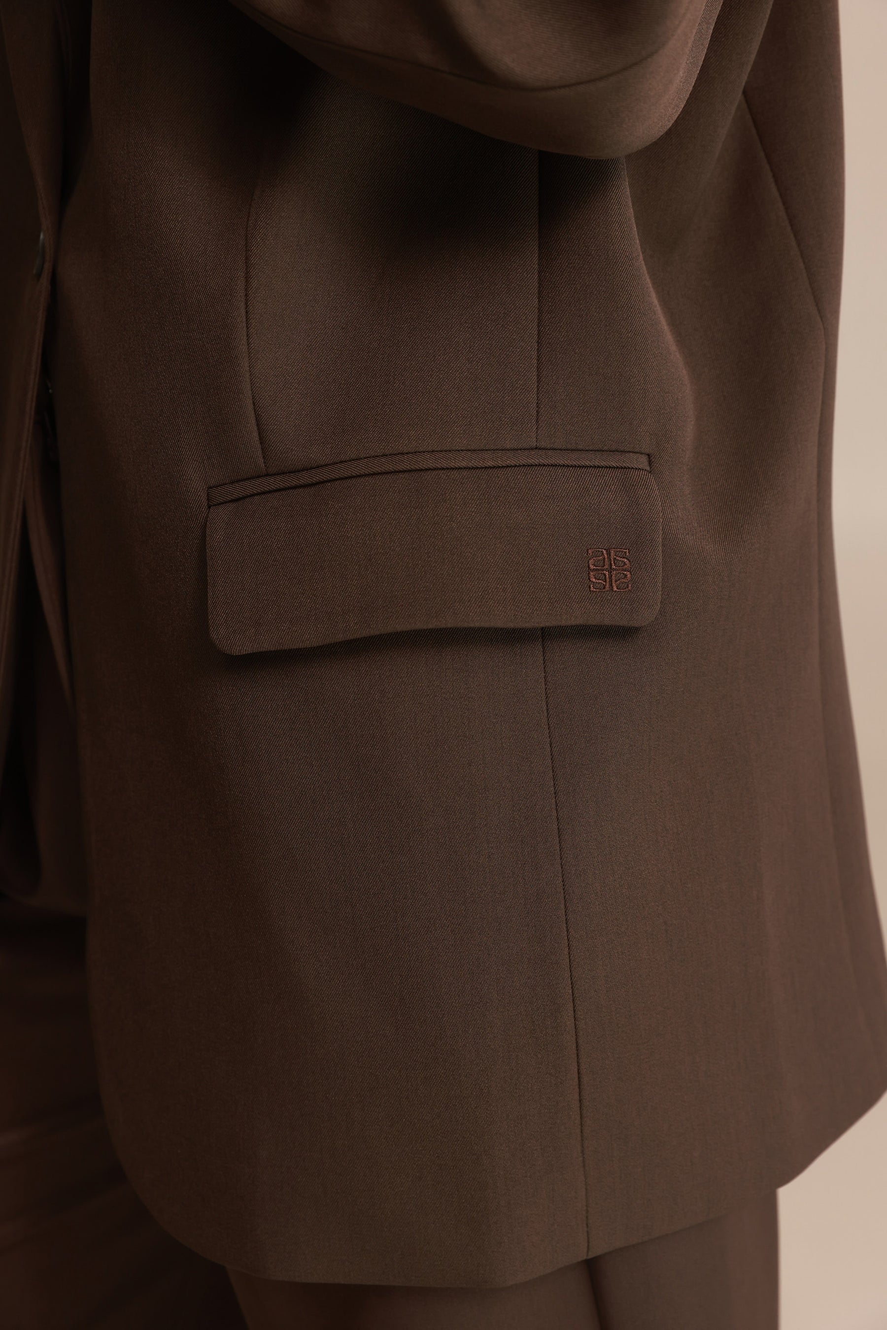 בלייזר נואל חום כהה