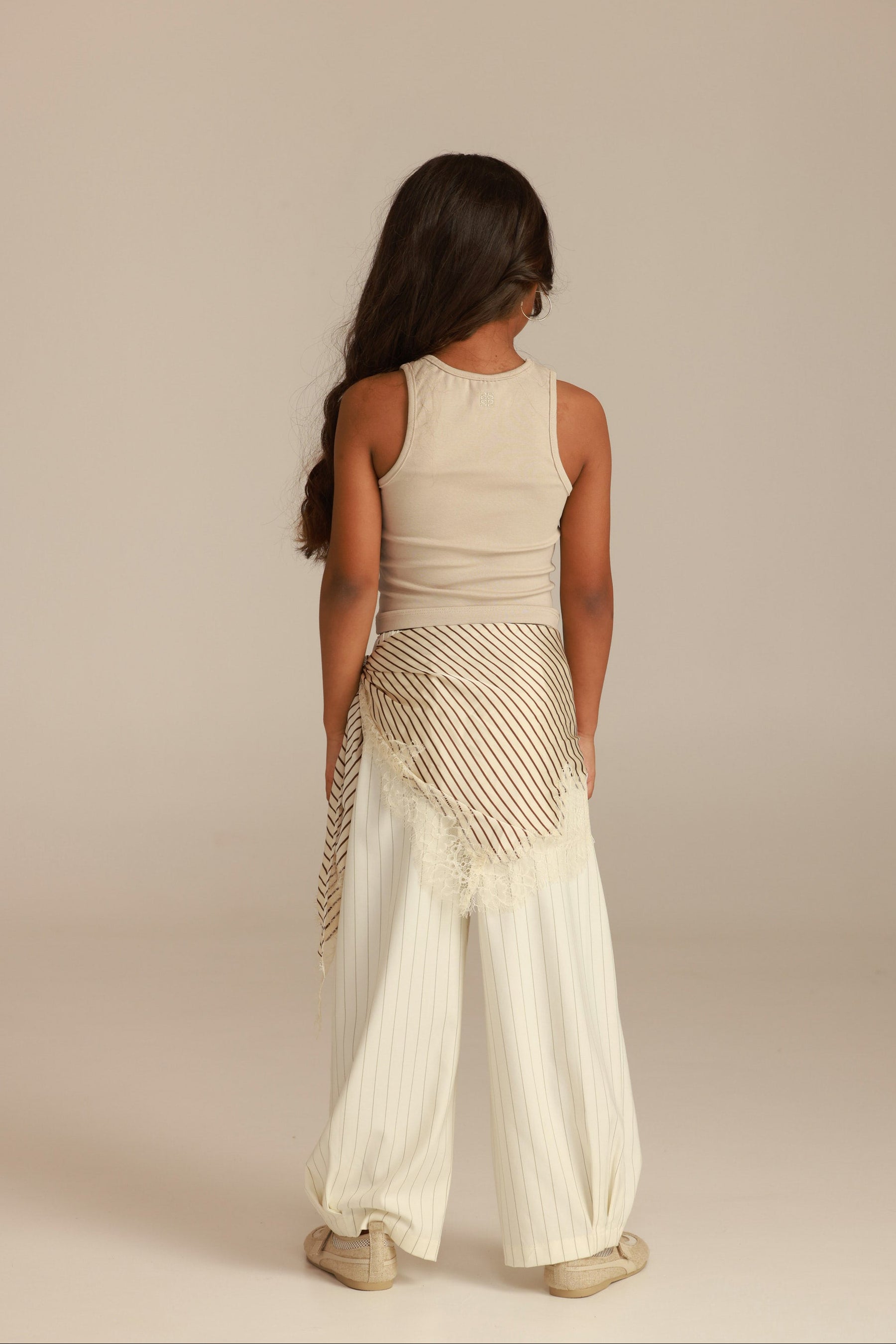 גופיית אנאלי בז'