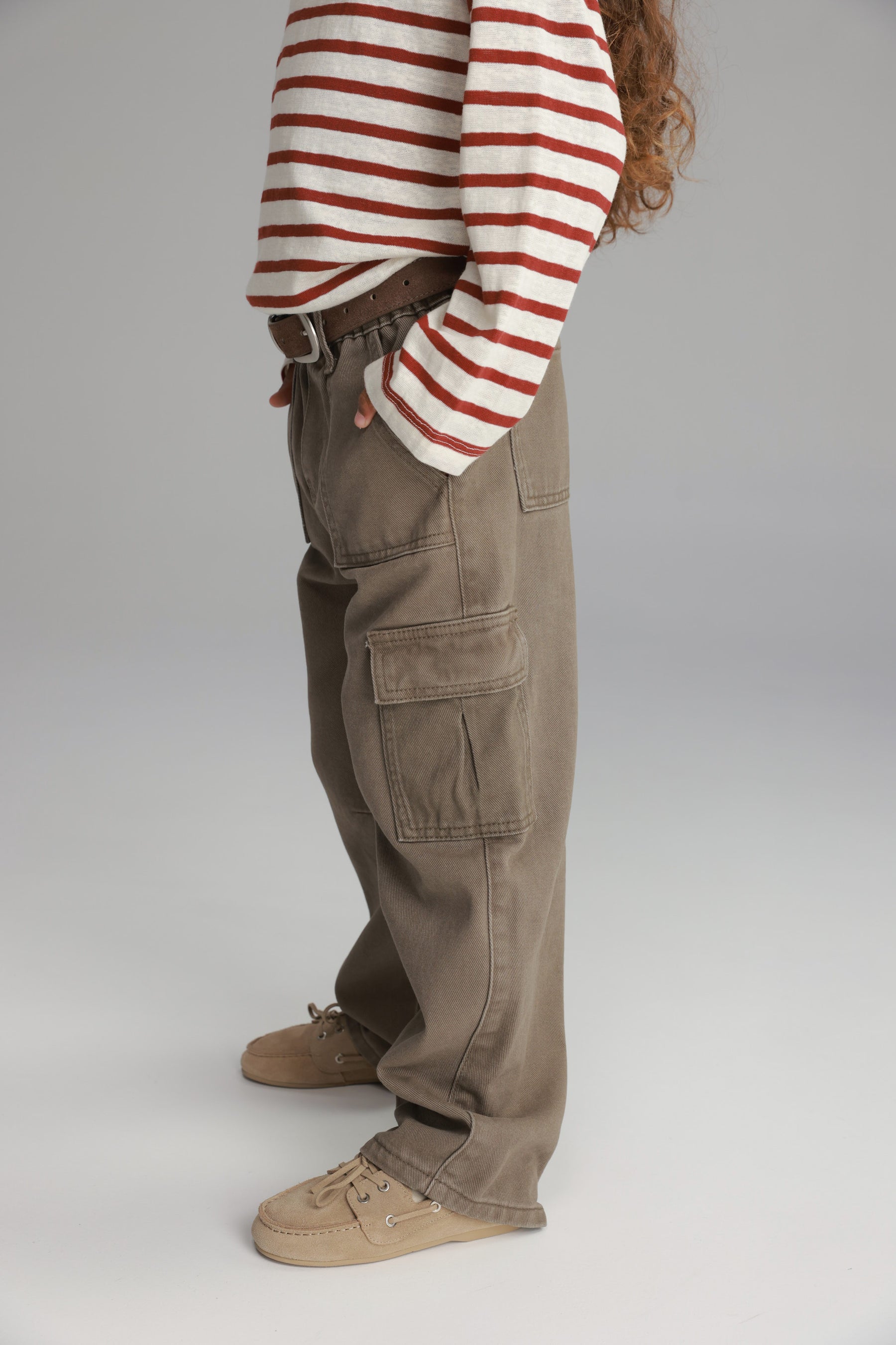 ג'ינס מרטין חאקי