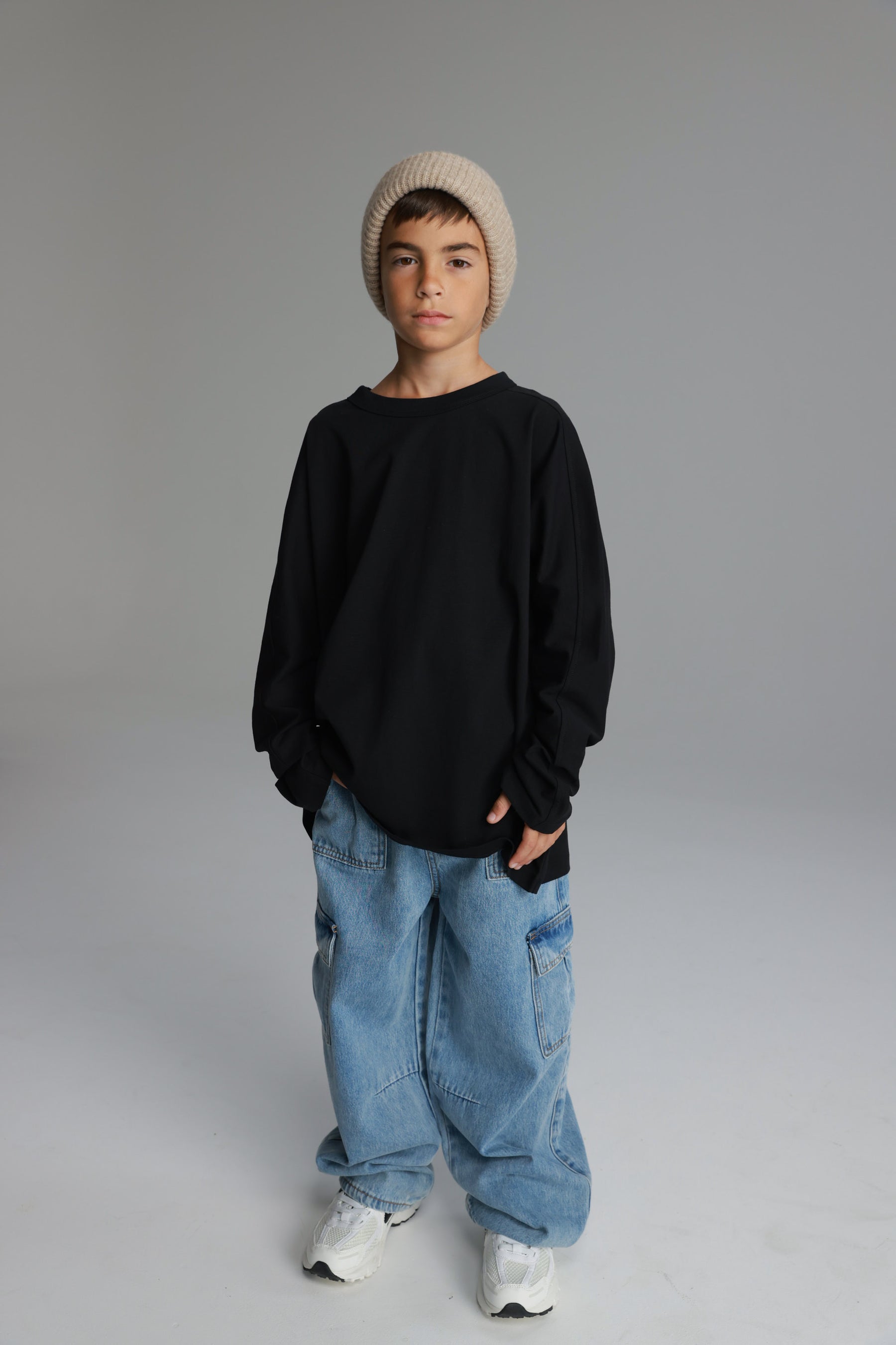 חולצת קרינה שחורה