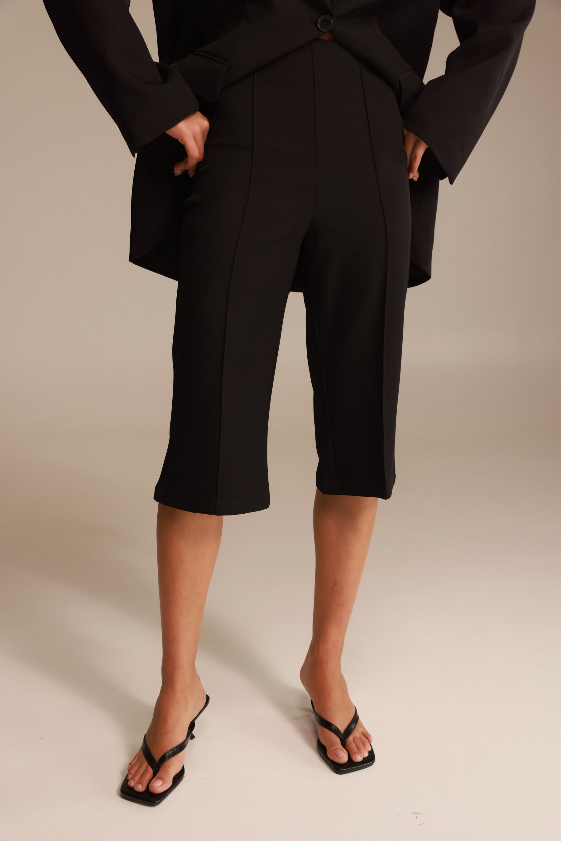 מכנסי נואל שחורים