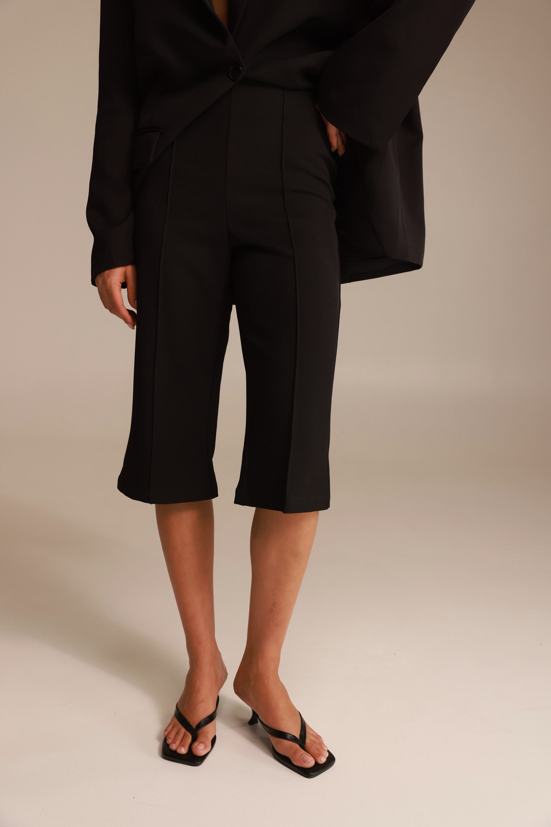 מכנסי נואל שחורים