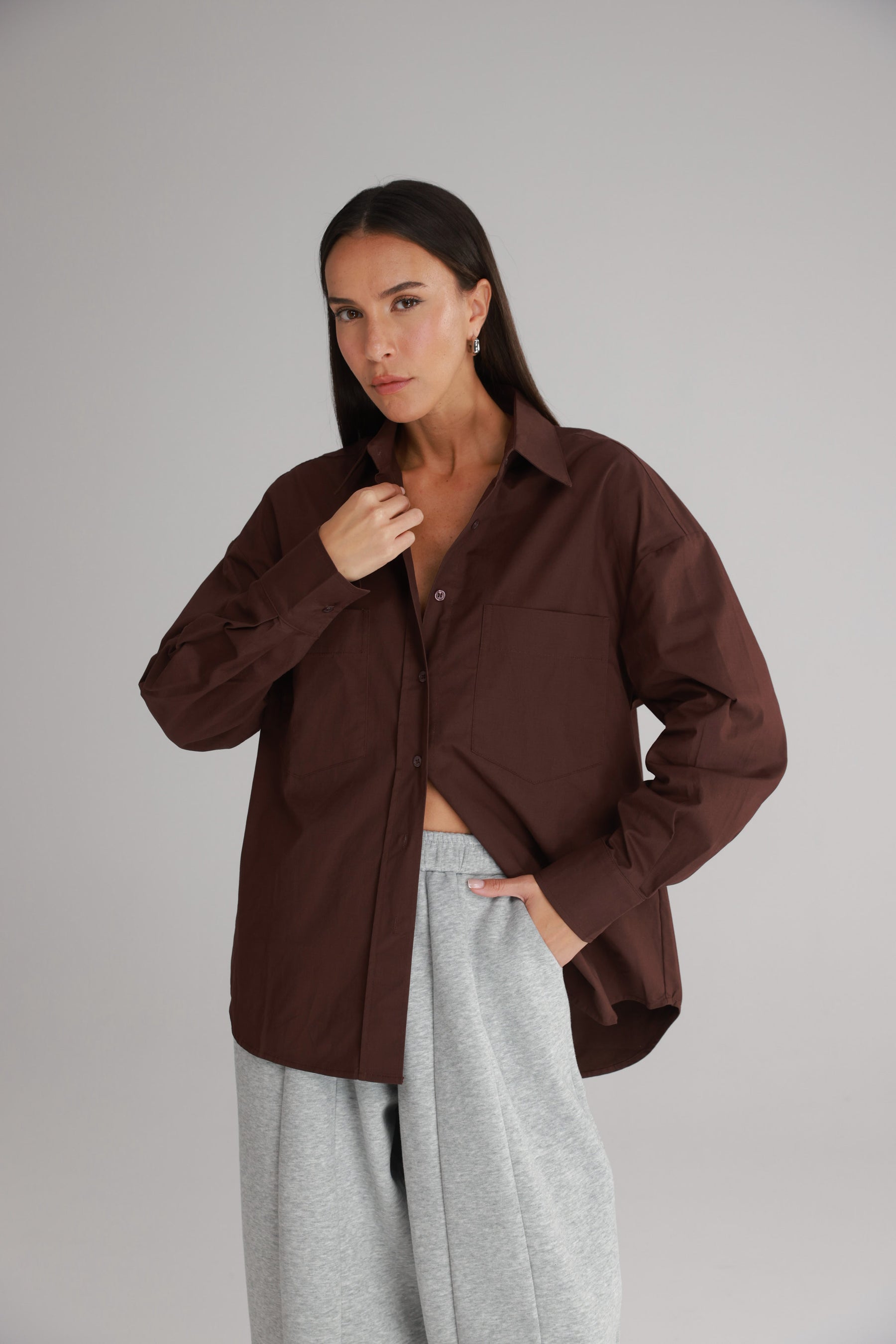 חולצת ניקולאס מכופתרת בורדו