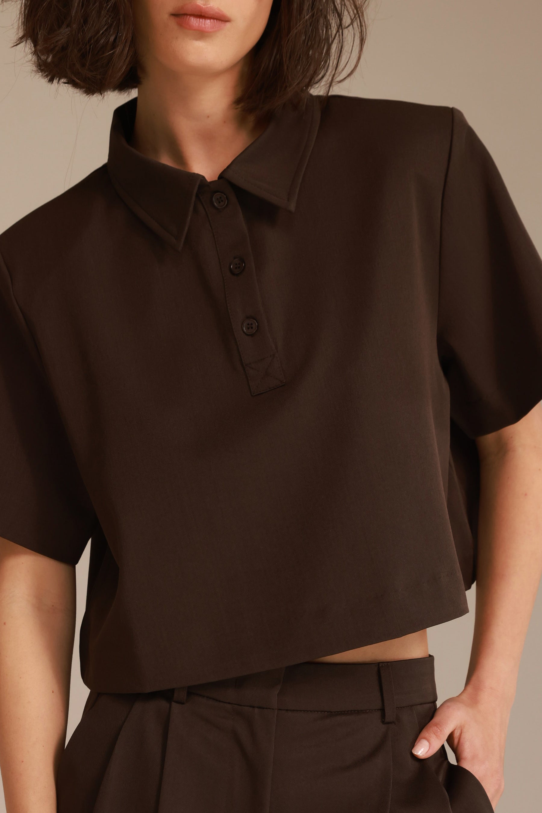 חולצת קרופ לארס חומה