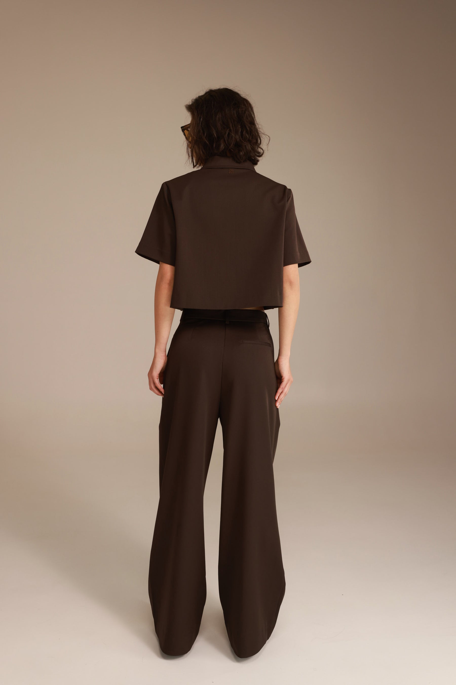 חולצת קרופ לארס חומה