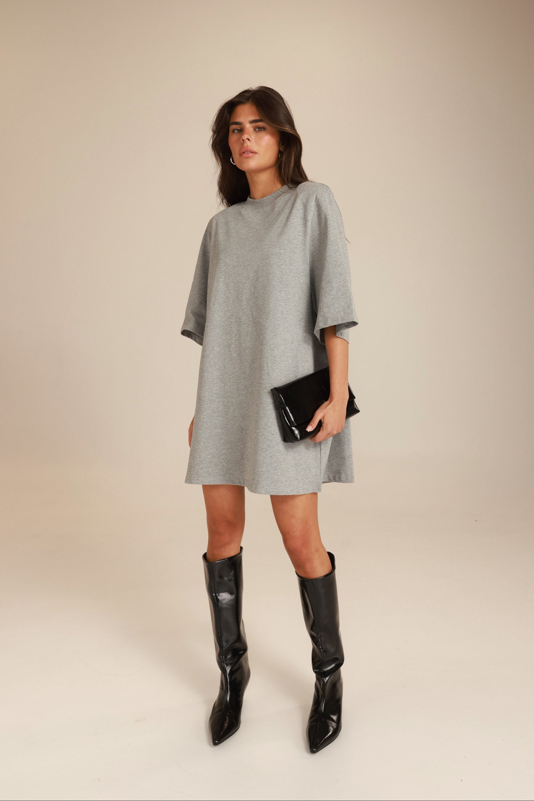 שמלת אלה אפורה