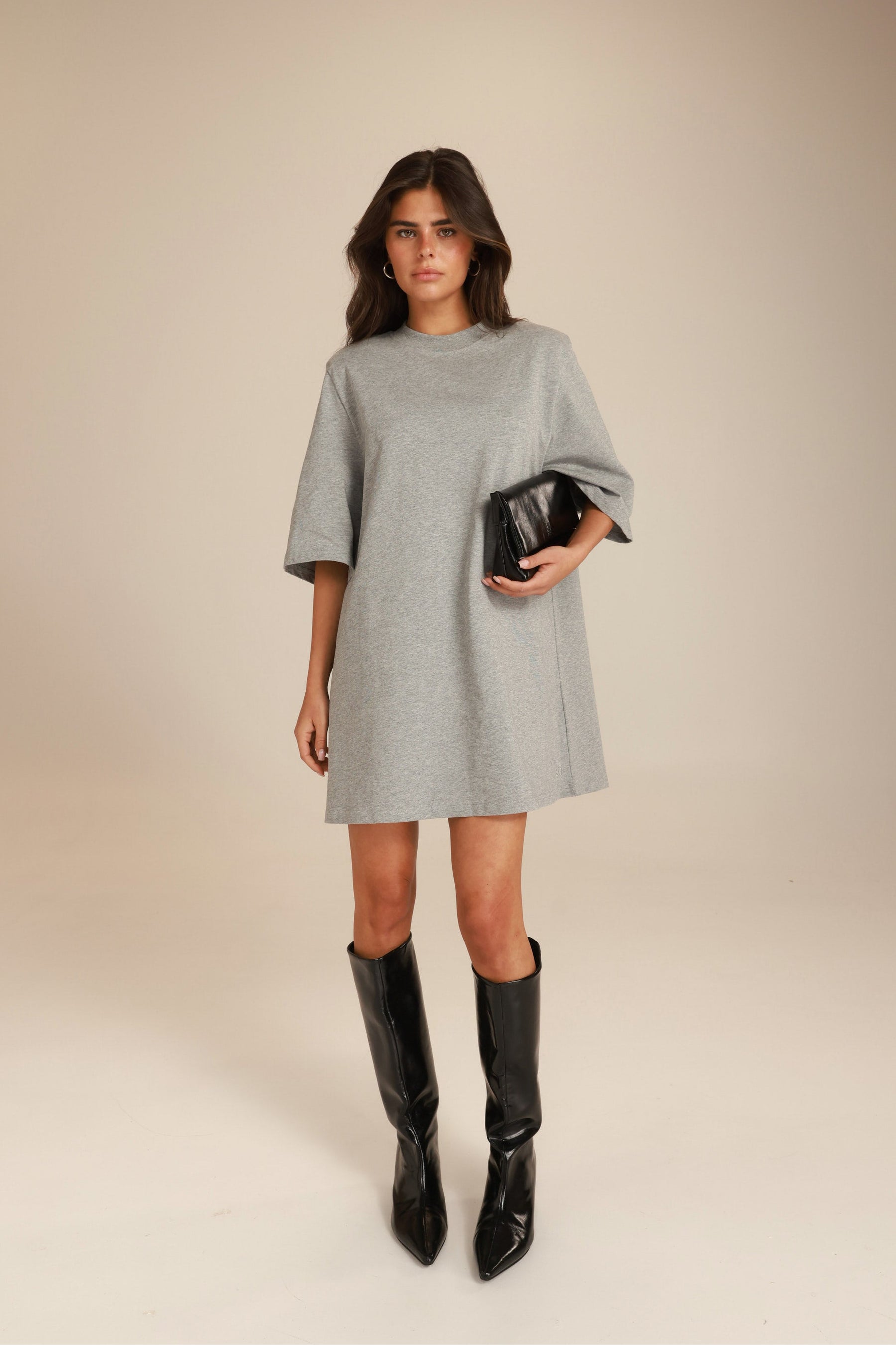 שמלת אלה אפורה