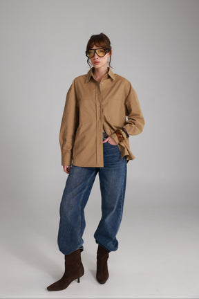 חולצת ניקולאס מכופתרת חום בהיר