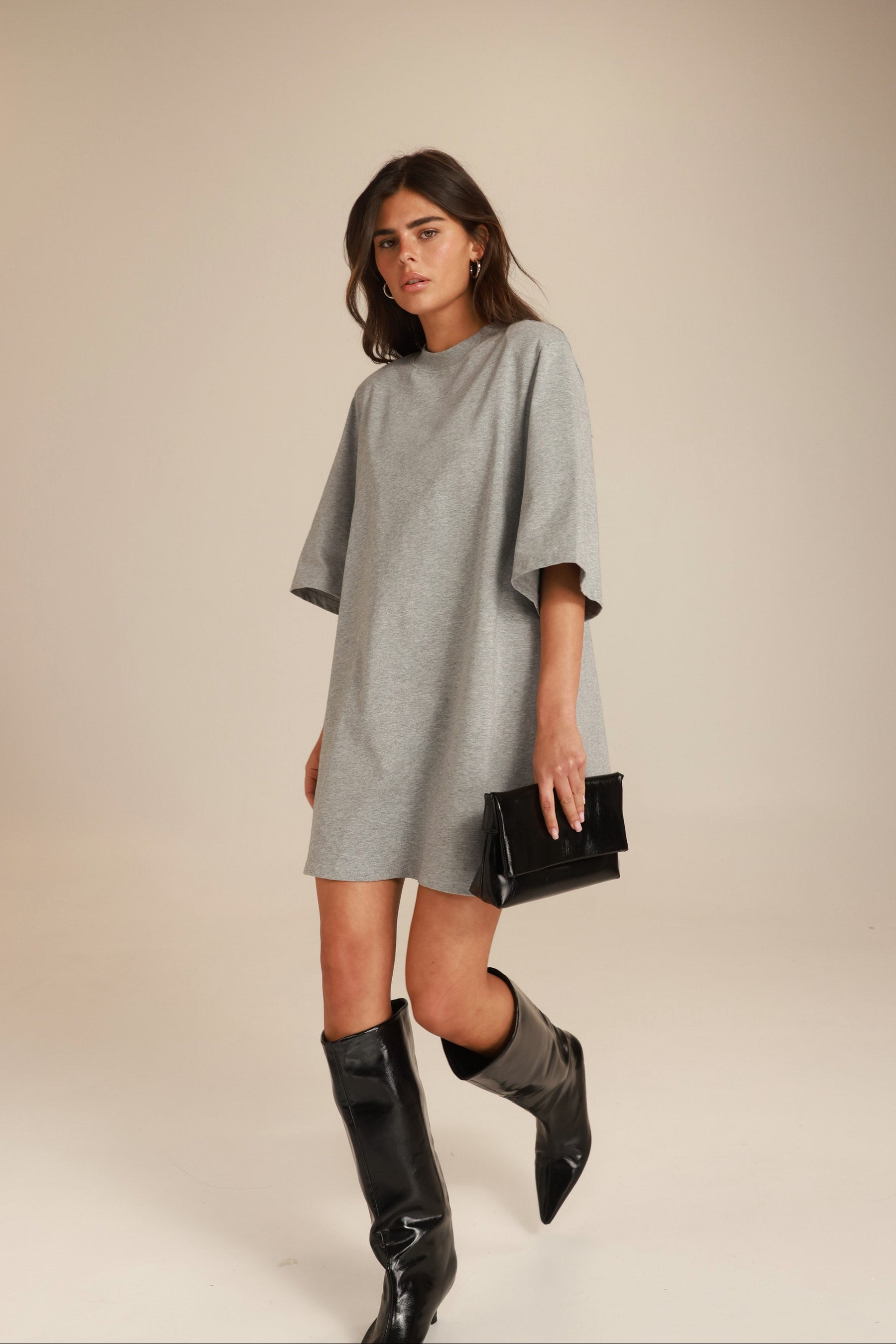 שמלת אלה אפורה