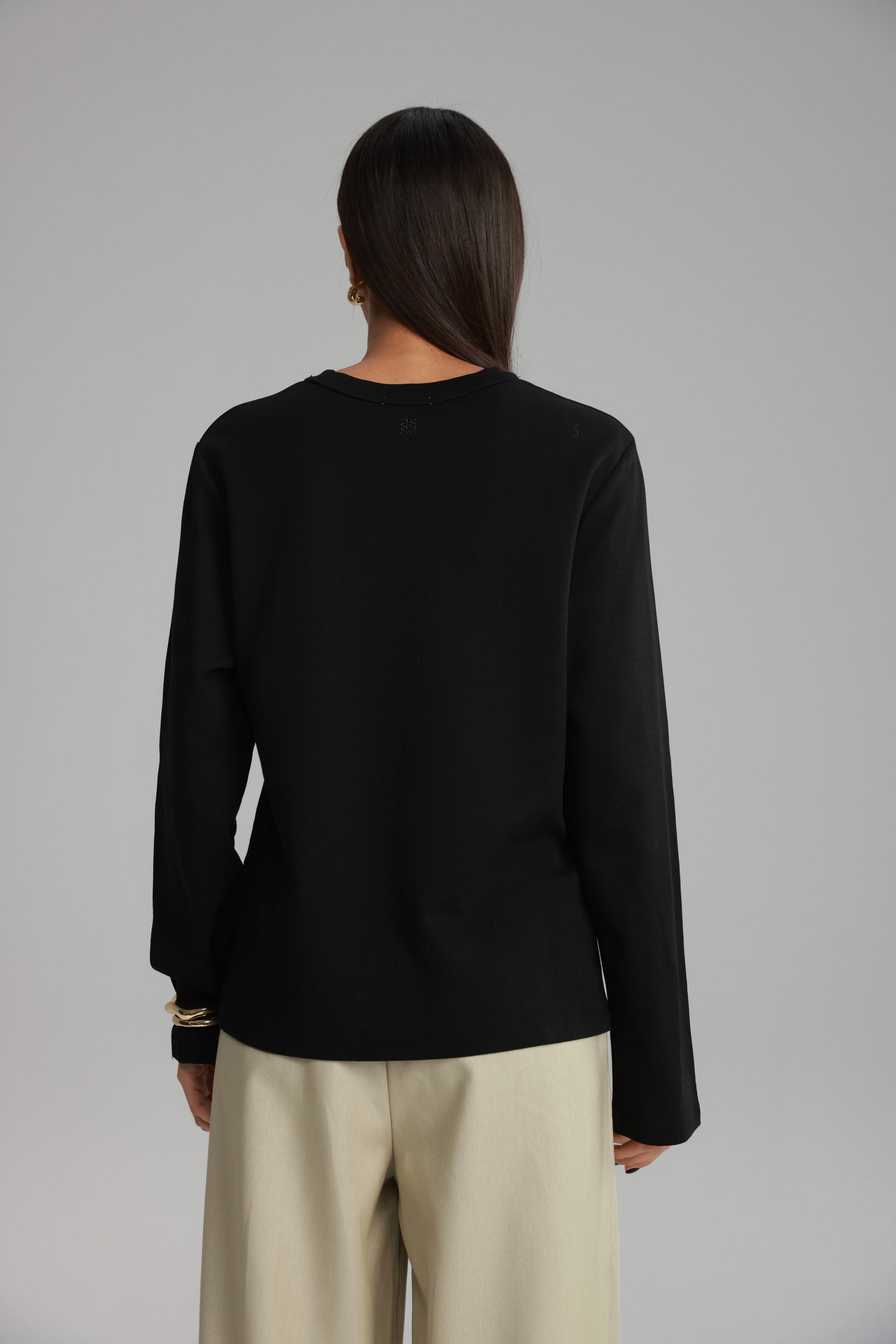 חולצת רורי שחורה