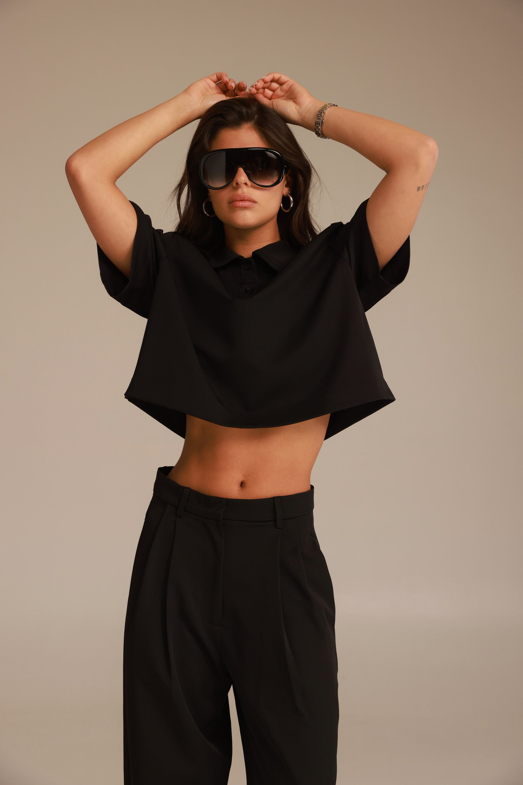 חולצת קרופ לארס שחורה