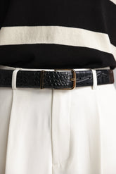 חגורת לורה שחורה אבזם זהב
