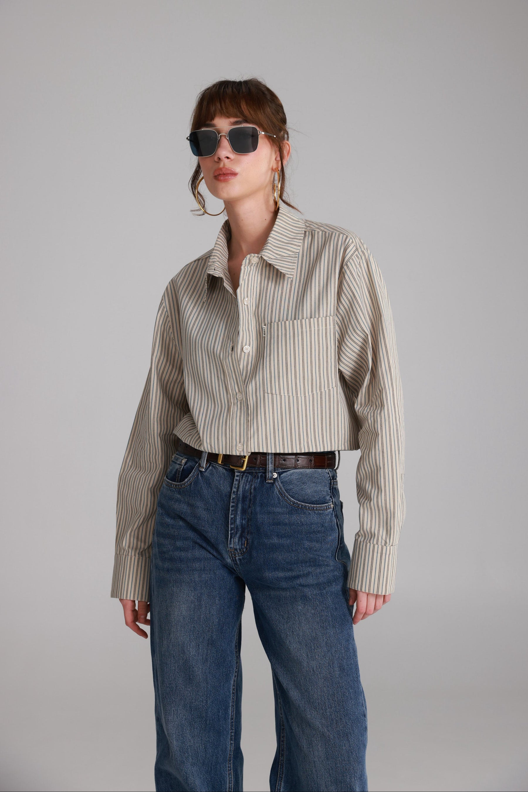 חולצת מריאן מכופתרת פסים בז'