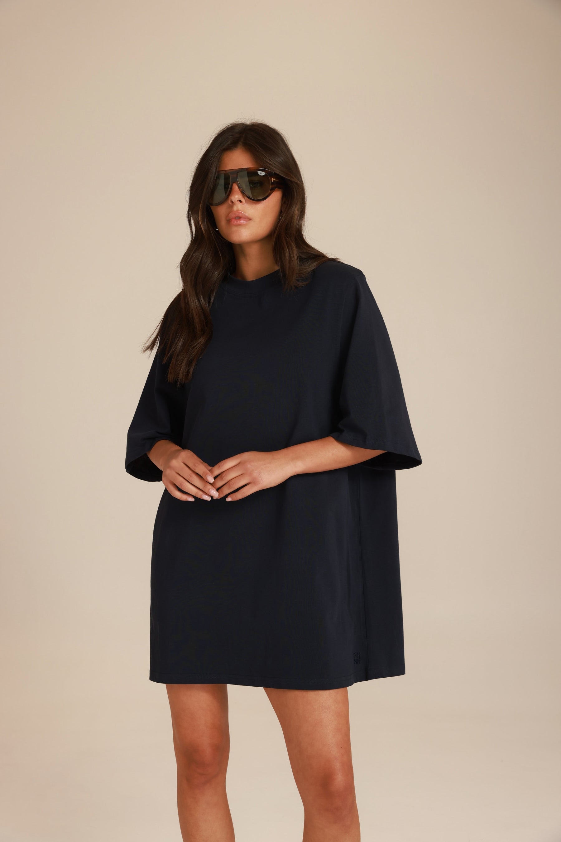 שמלת אלה נייבי