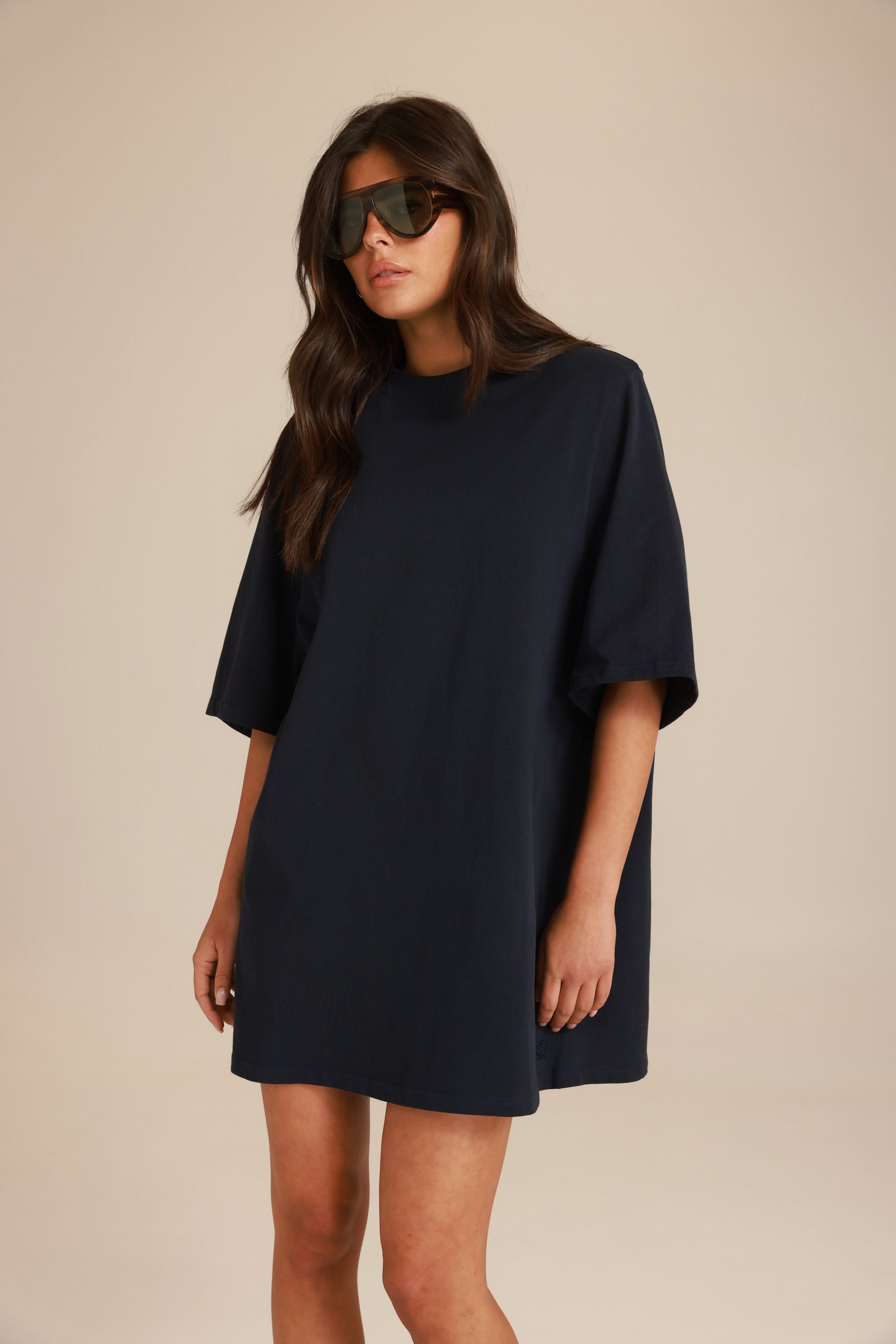 שמלת אלה נייבי