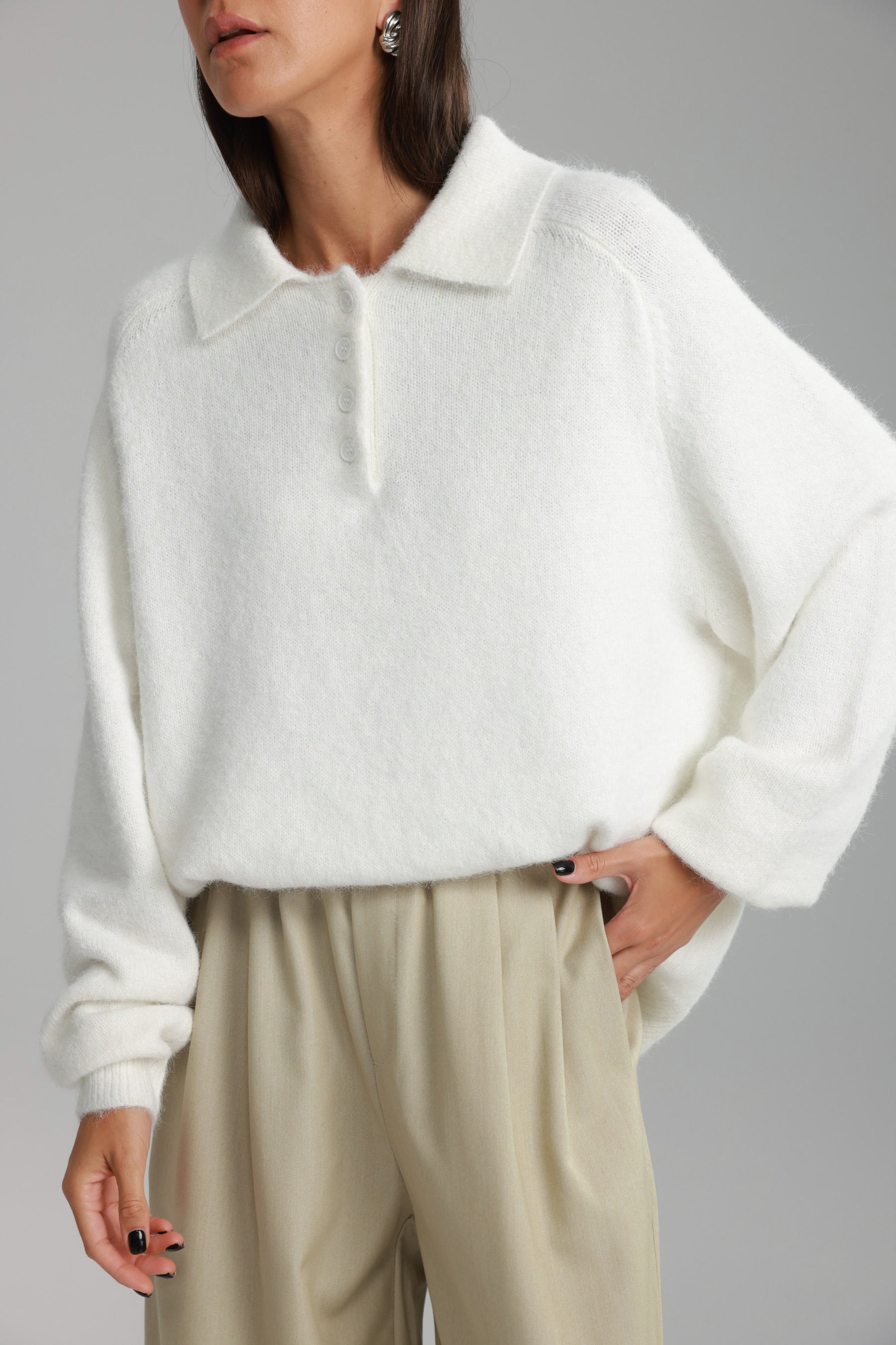 סוודר מולי לבן