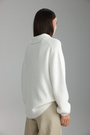 סוודר מולי לבן