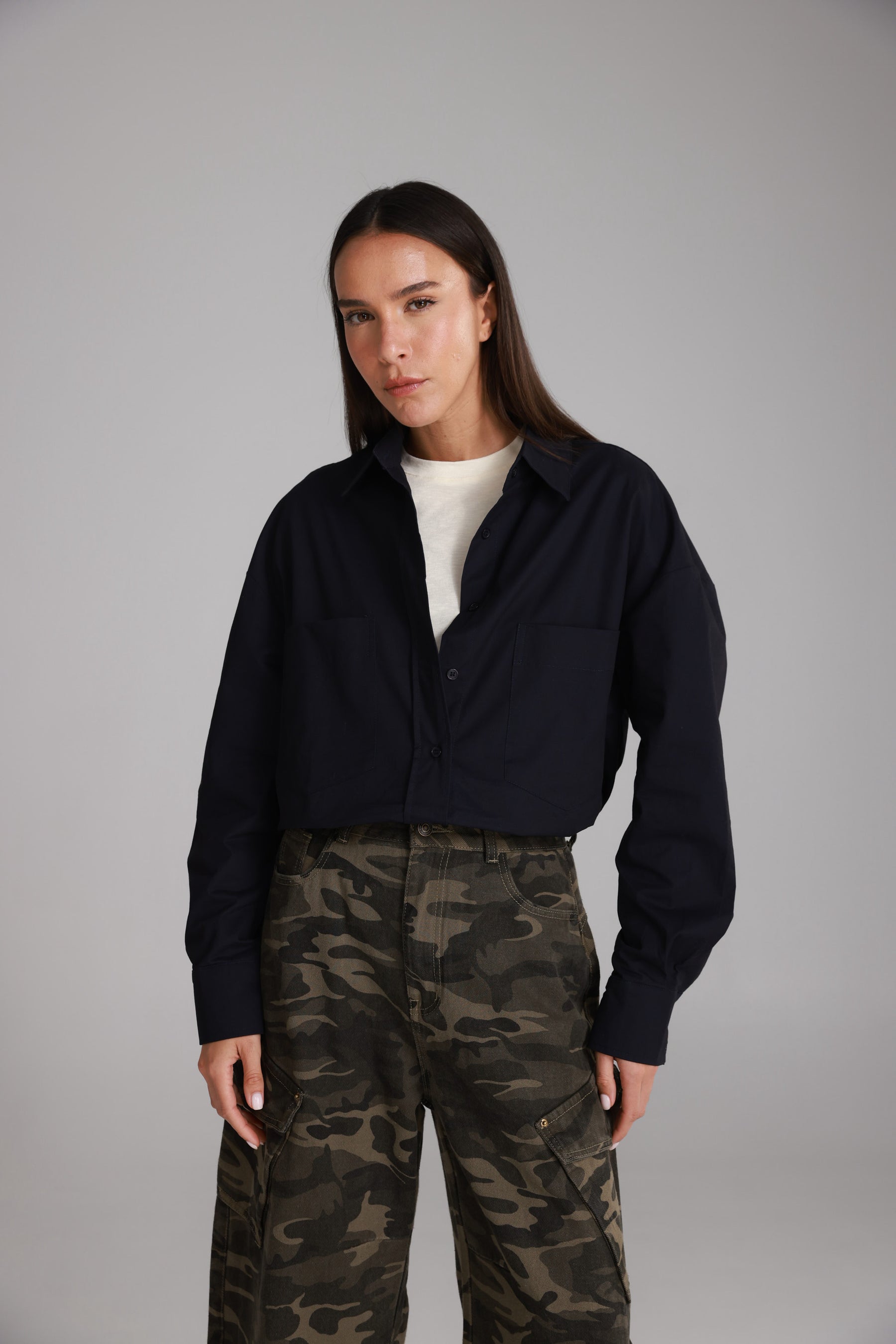 חולצת ניקולאס מכופתרת נייבי